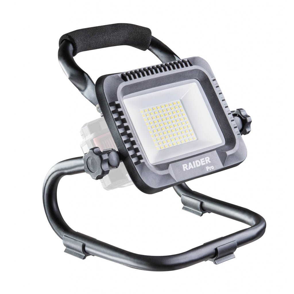 Raider R20 Proiector de lucru 20V 35W 100LED 5000lm SOLO RDP-SWL20 R20 - O baterie, multe posibilitati!