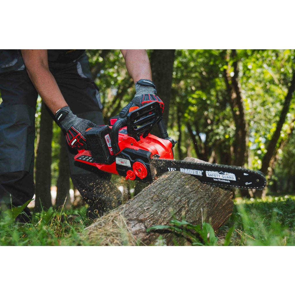 Raider R20 Fierastrau electric cu lant si lama 40V 400mm SOLO RDP-SBCS20 R20 - O baterie, multe posibilitati!