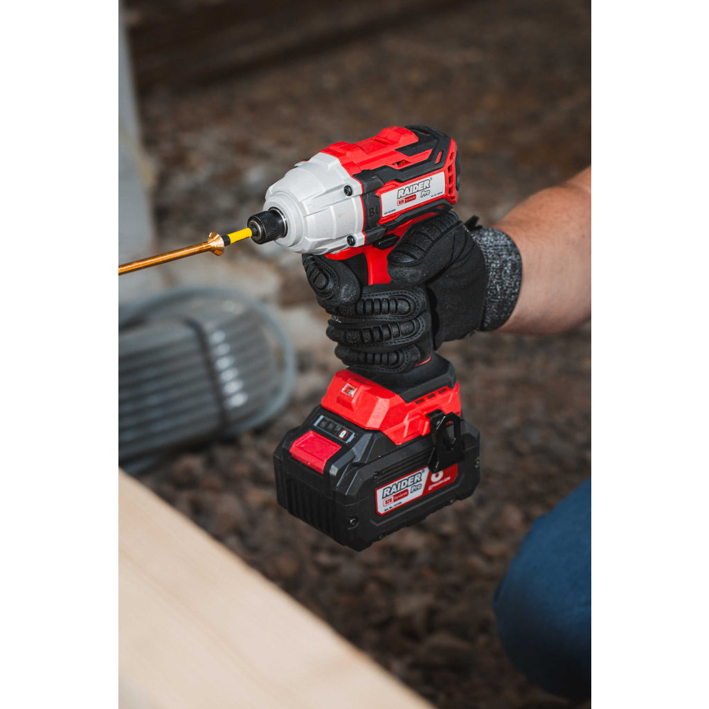 Raider R20 Masina insurubat cu impact 20V HEX1/4" 180Nm SOLO RDP-BCHID20 R20 - O baterie, multe posibilitati!