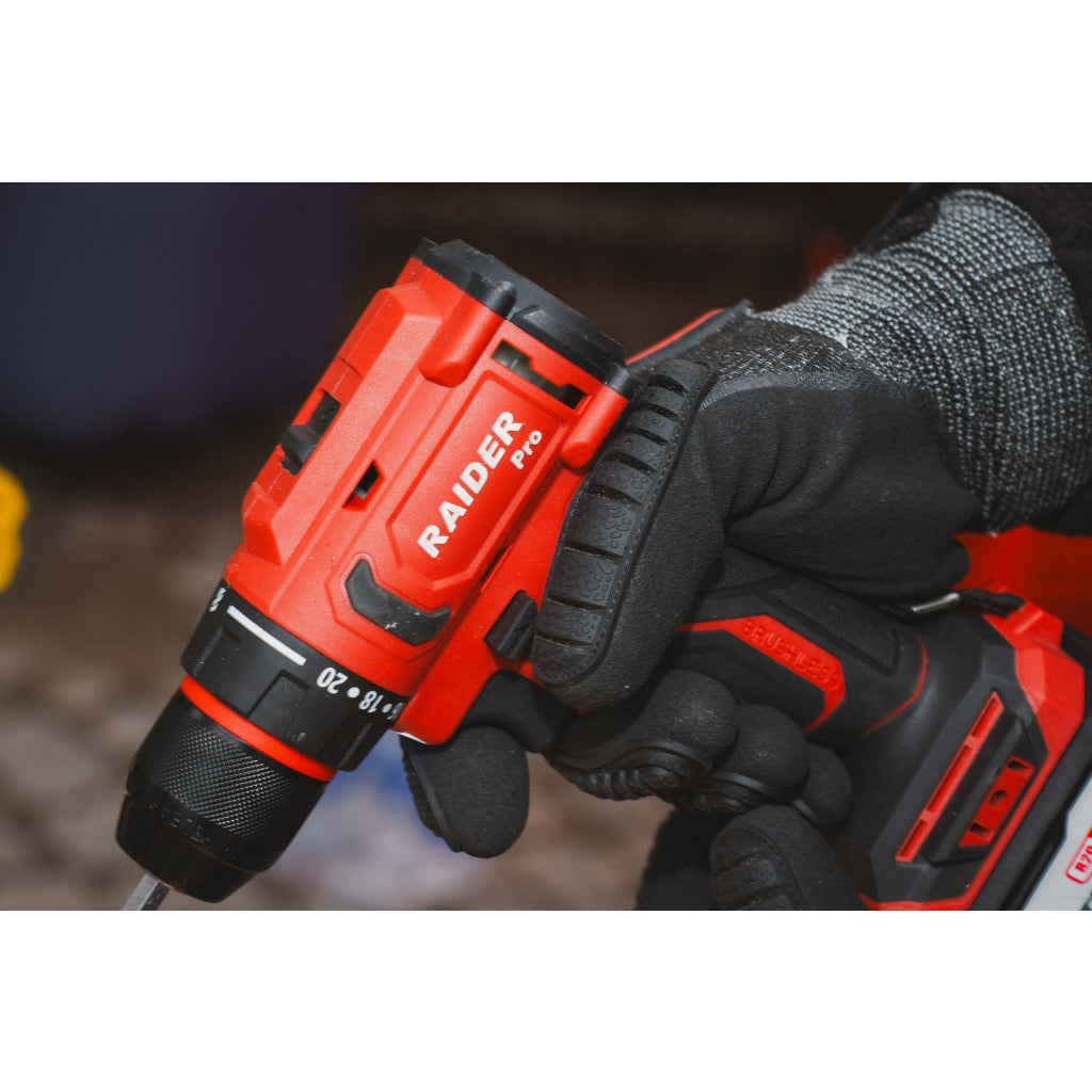 Raider R20 Masina de gaurit si insurubat 20V, SOLO, 35Nm, 10mm, RDP-BCD20 R20 - O baterie, multe posibilitati!