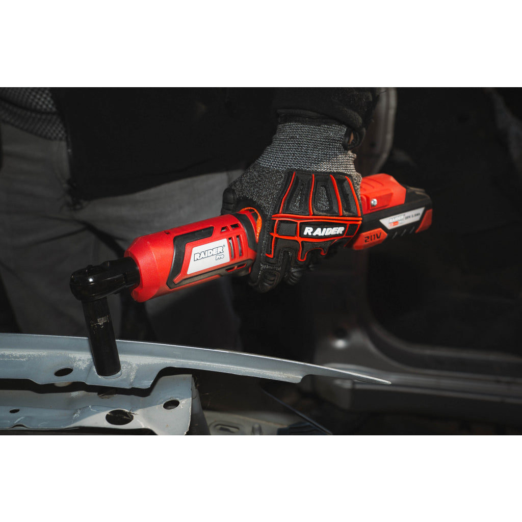Raider R20 Cheie cu clichet 3/8" 40Nm LED SOLO RDP-KRW20 R20 - O baterie, multe posibilitati!