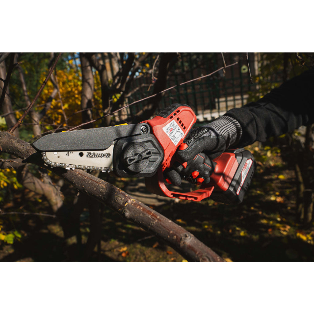 Raider R20 Fierastrau de gradina cu lant si lama 20V 100mm SOLO RDP-GP20 R20 - O baterie, multe posibilitati!