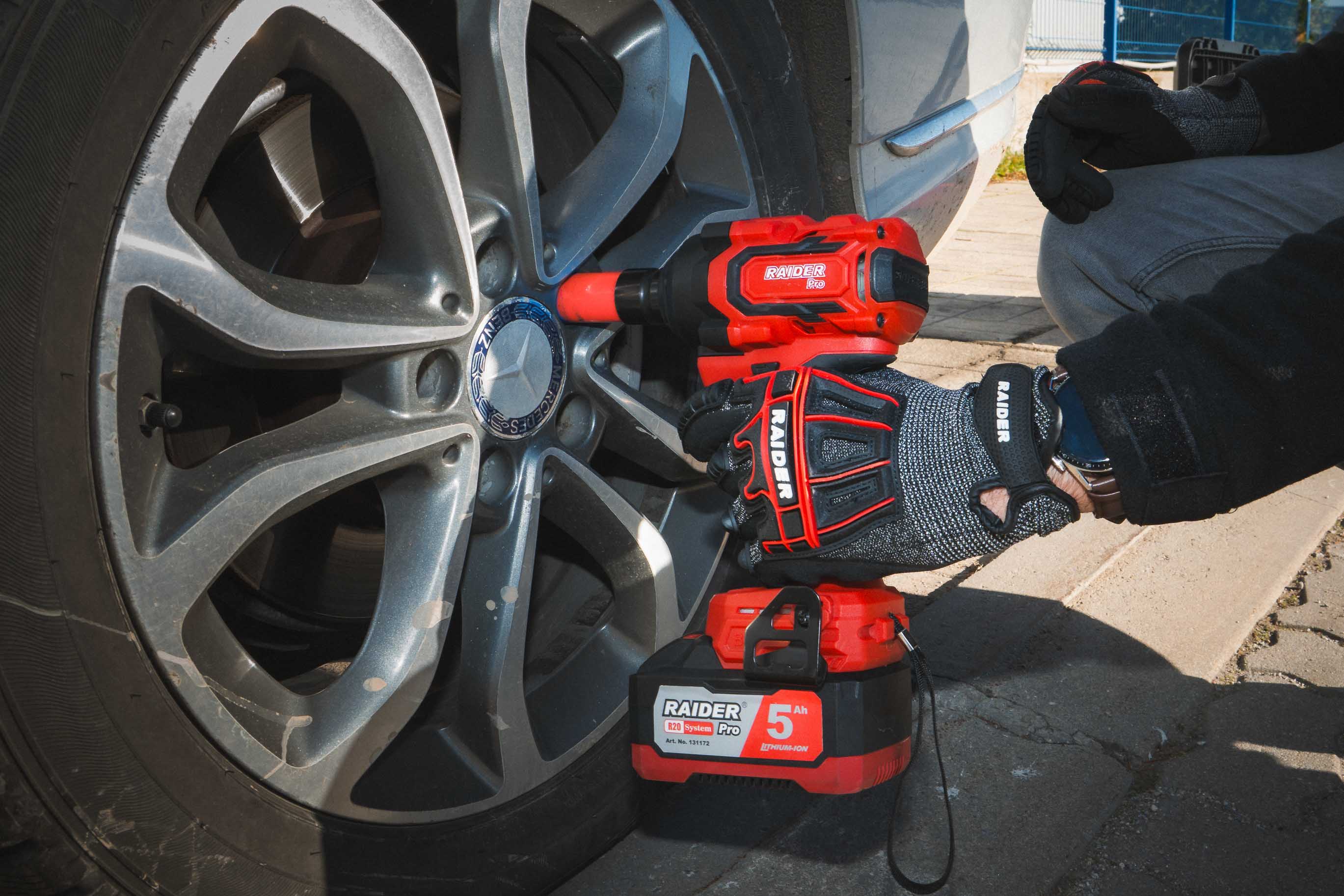 Raider R20 Masina insurubat cu impact 20V 1/2" 900Nm SOLO RDP-90BBIW20 R20 - O baterie, multe posibilitati!