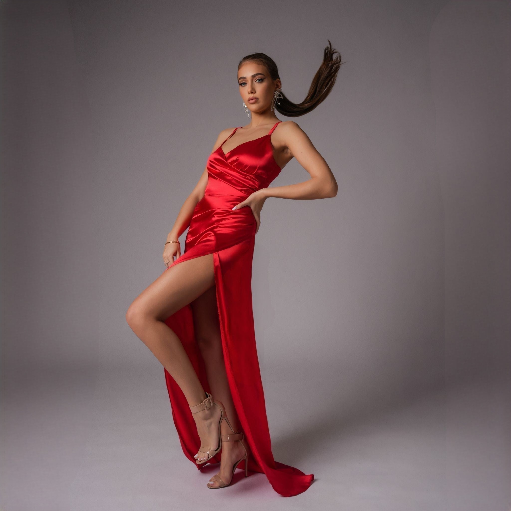 Rochie lunga rosie din satin Be that girl Carolina D