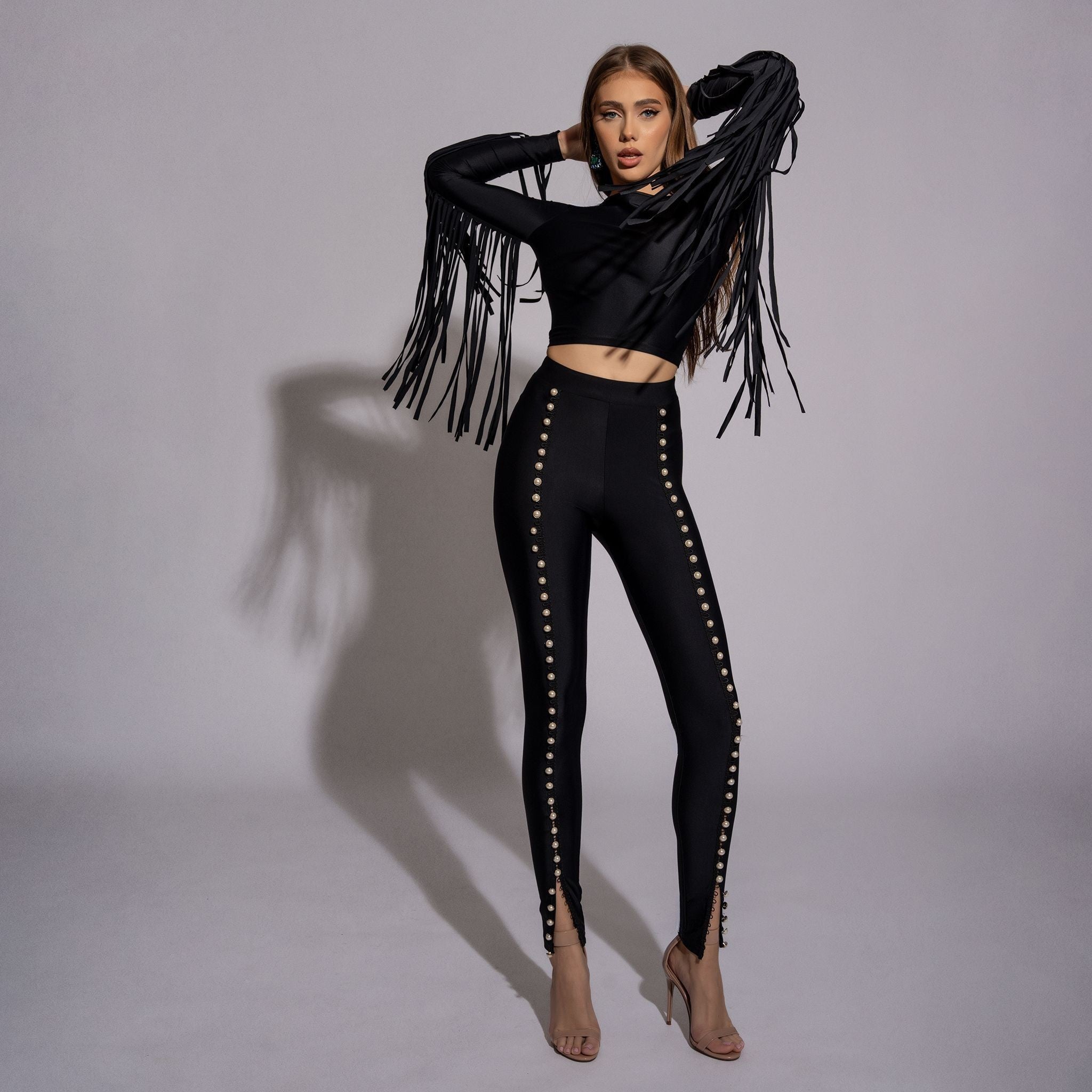 Bluza dama neagra modelatoare cu spate gol si franjuri Carolina D