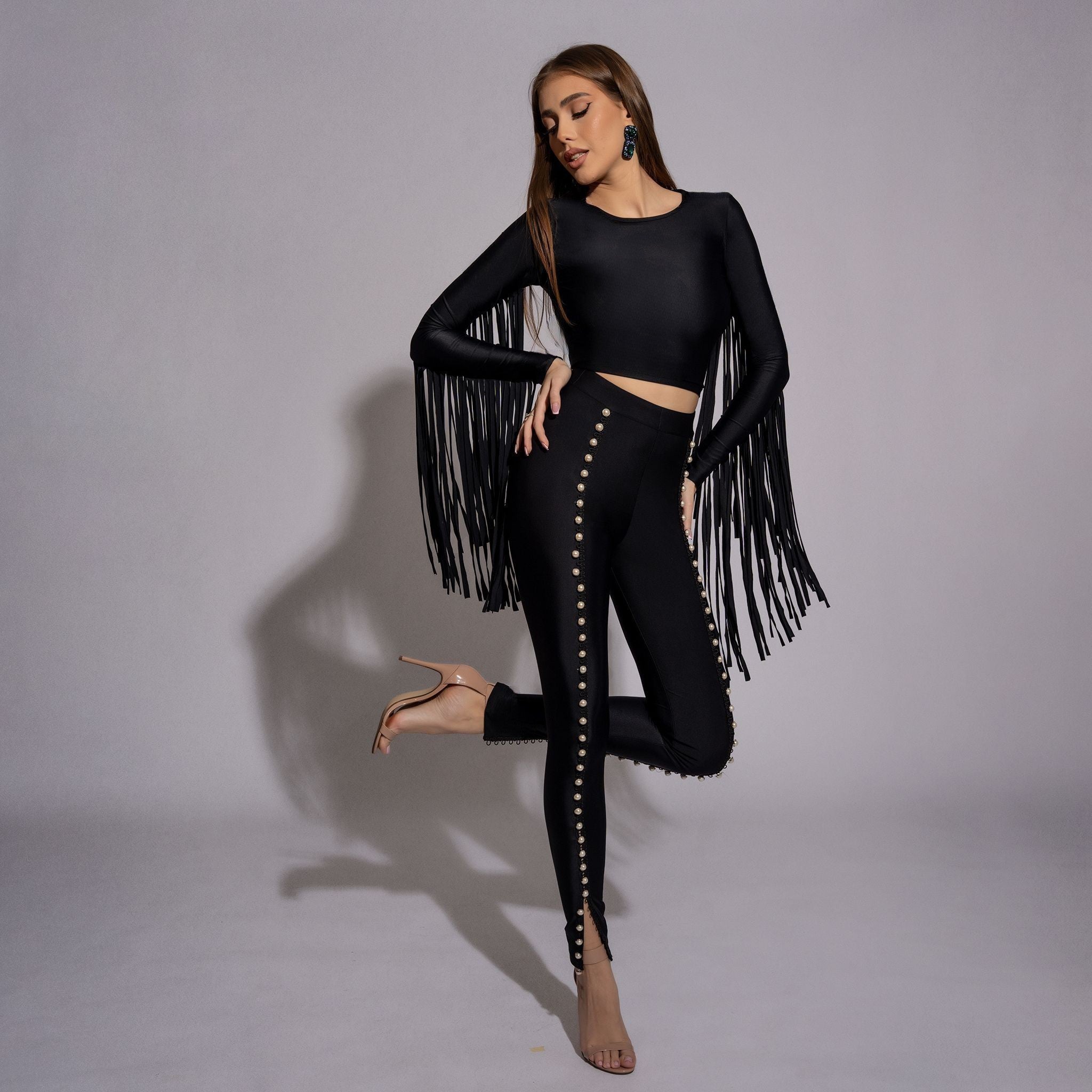 Bluza dama neagra modelatoare cu spate gol si franjuri Carolina D