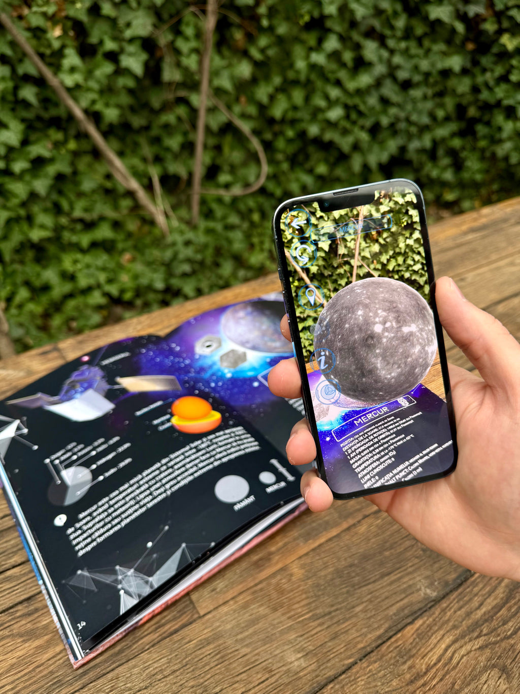 Spaţiul-Encilopedie cu Realitate Augmentată, 4D Carteom