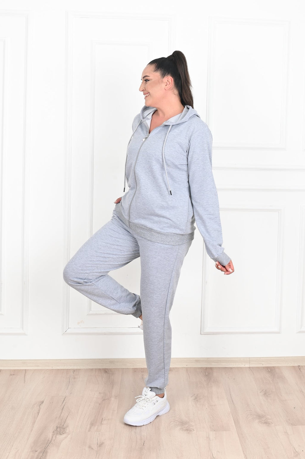 Trening dama marimi mari cu gluga simplu 8500 BIGsize