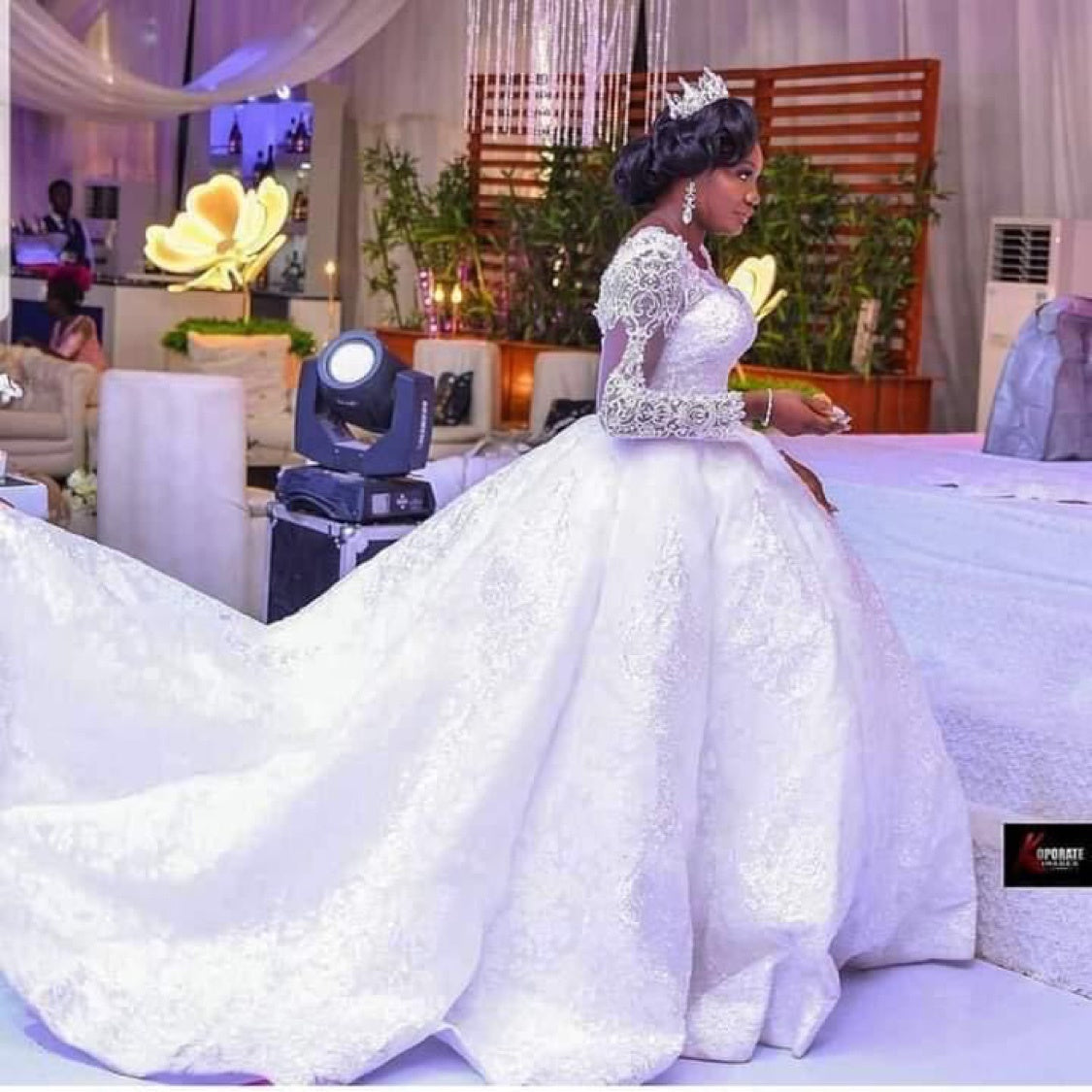 Lace African Wedding Dress Long Sleeves Round Neck Big Tail Tutu Skirt - Cart2u.ro