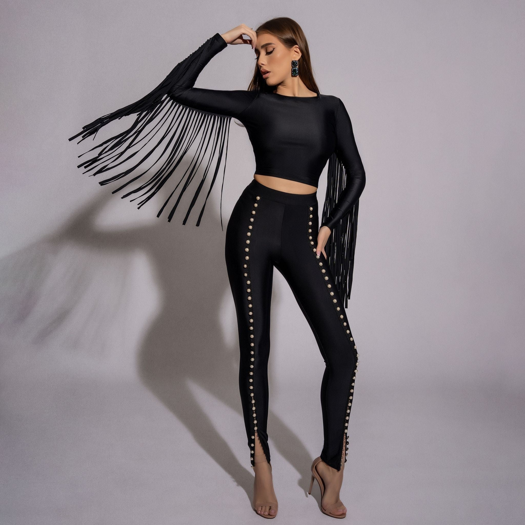 Bluza dama neagra modelatoare cu spate gol si franjuri Carolina D
