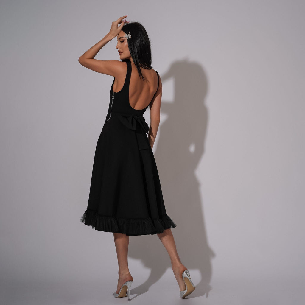 Rochie neagra cu spatele gol Estella Carolina D