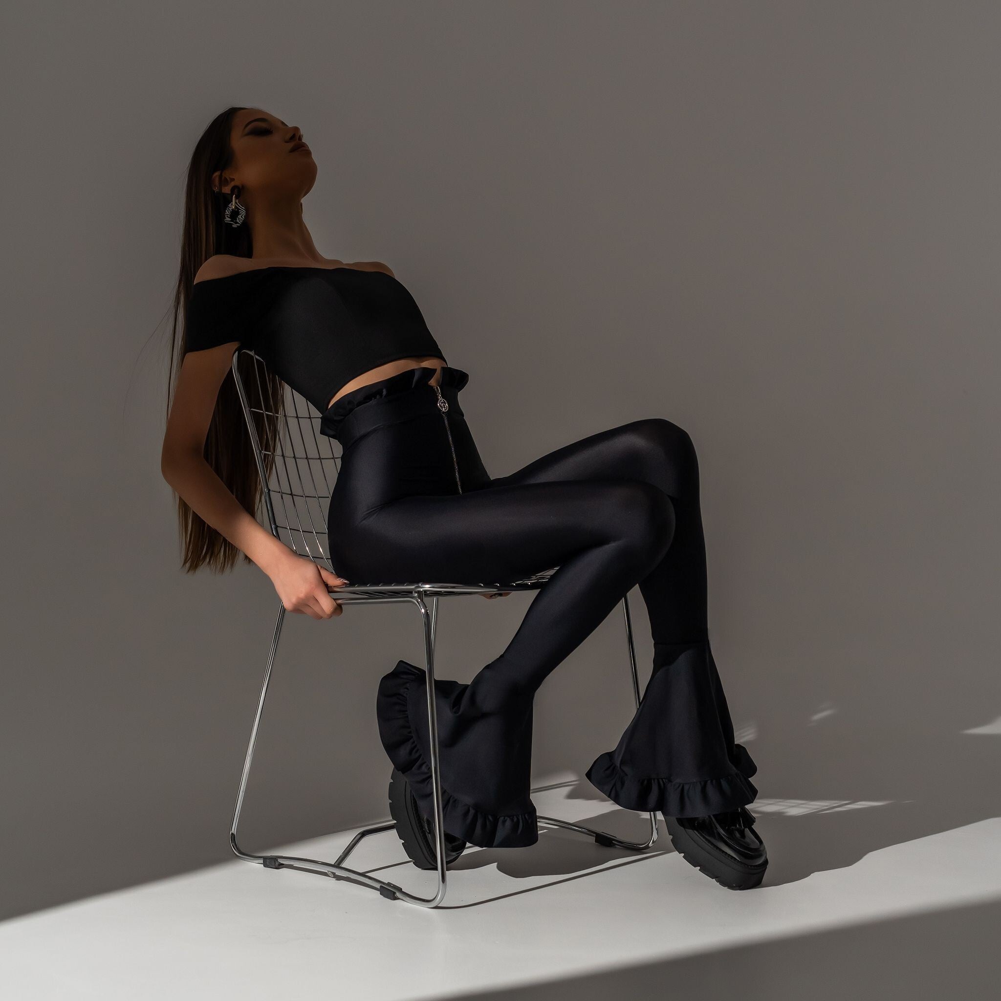 Top cu umerii goi pe structura de corset Carolina D