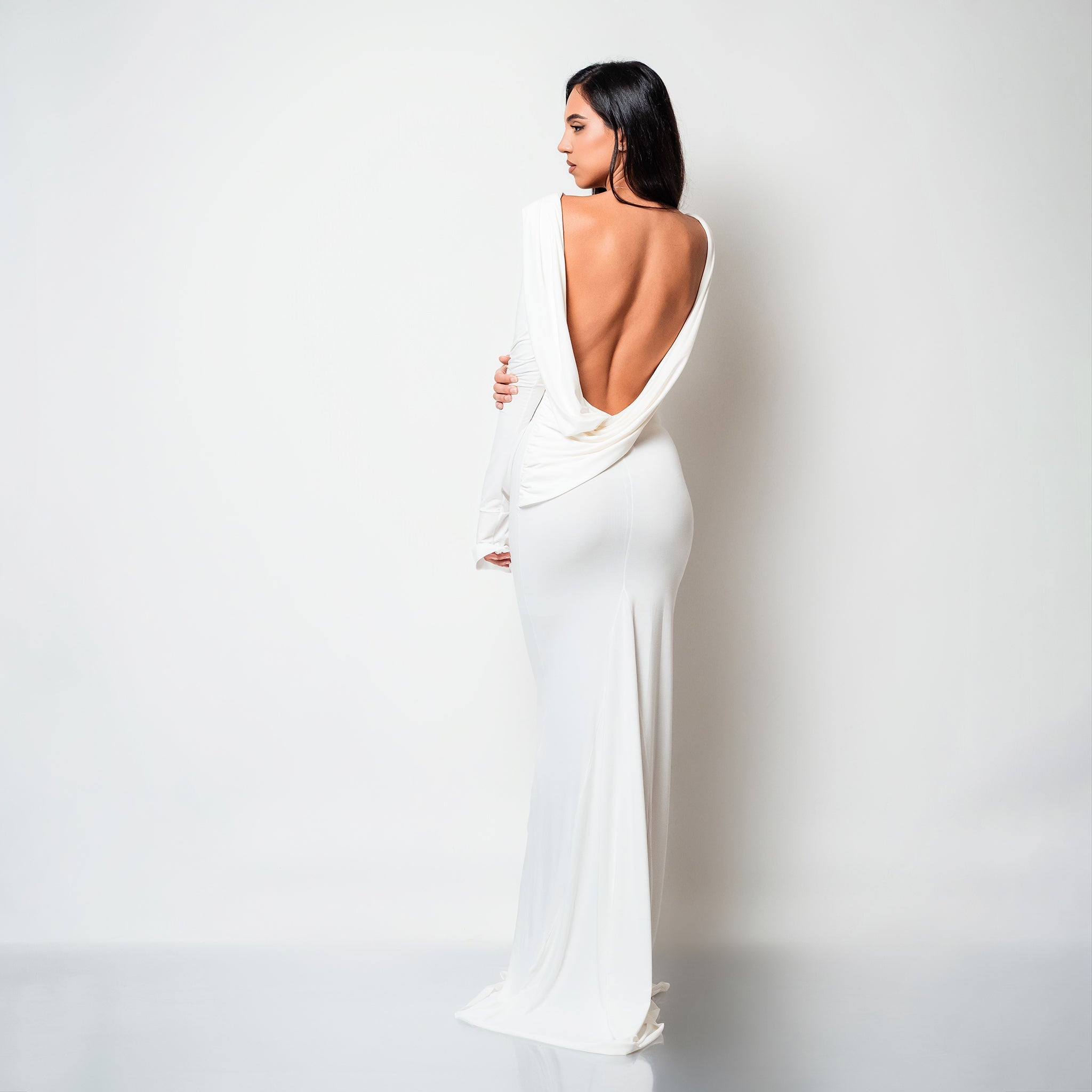 Rochie lunga alba din bumbac de cocktail cu spatele gol si drapaje Luna Carolina D