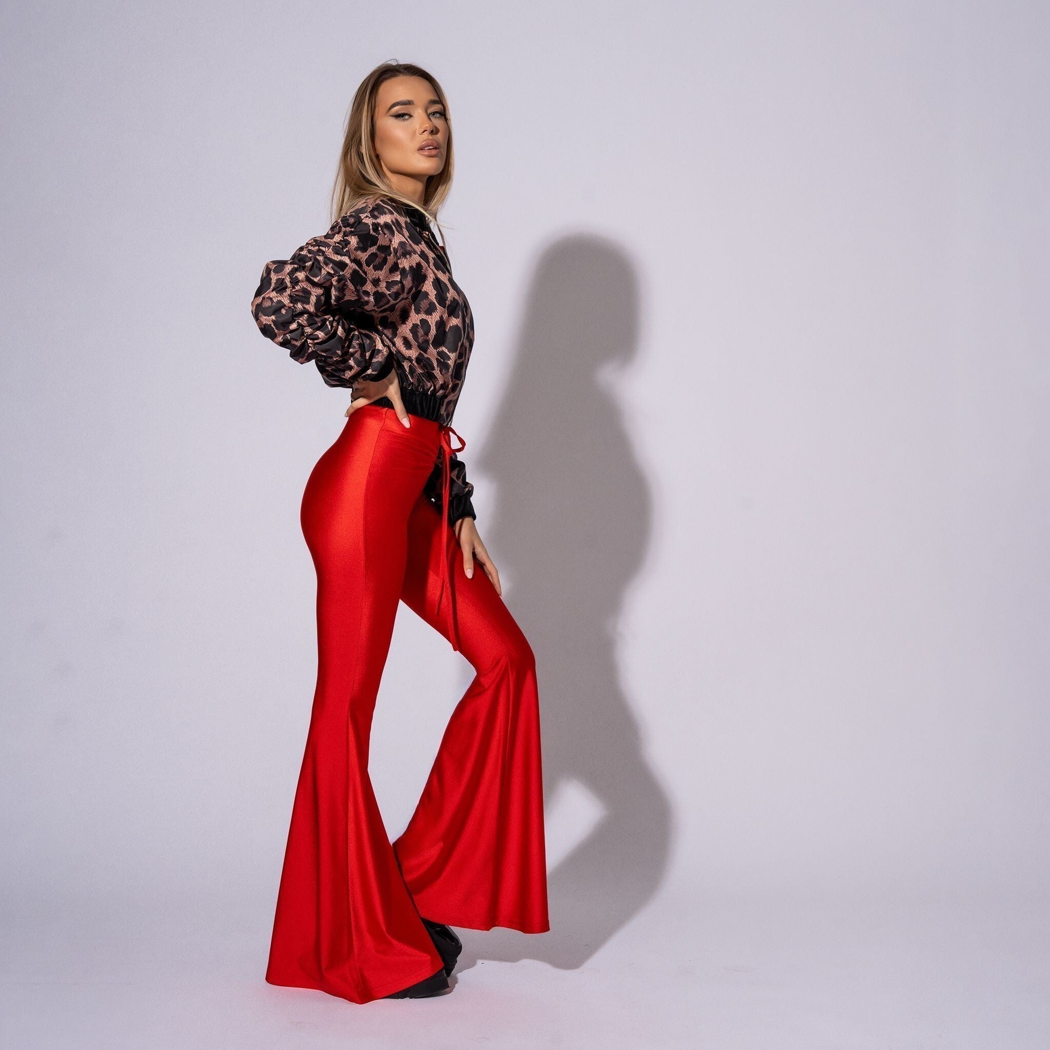 Pantaloni modelatori rosii evazati Liquid Carolina D