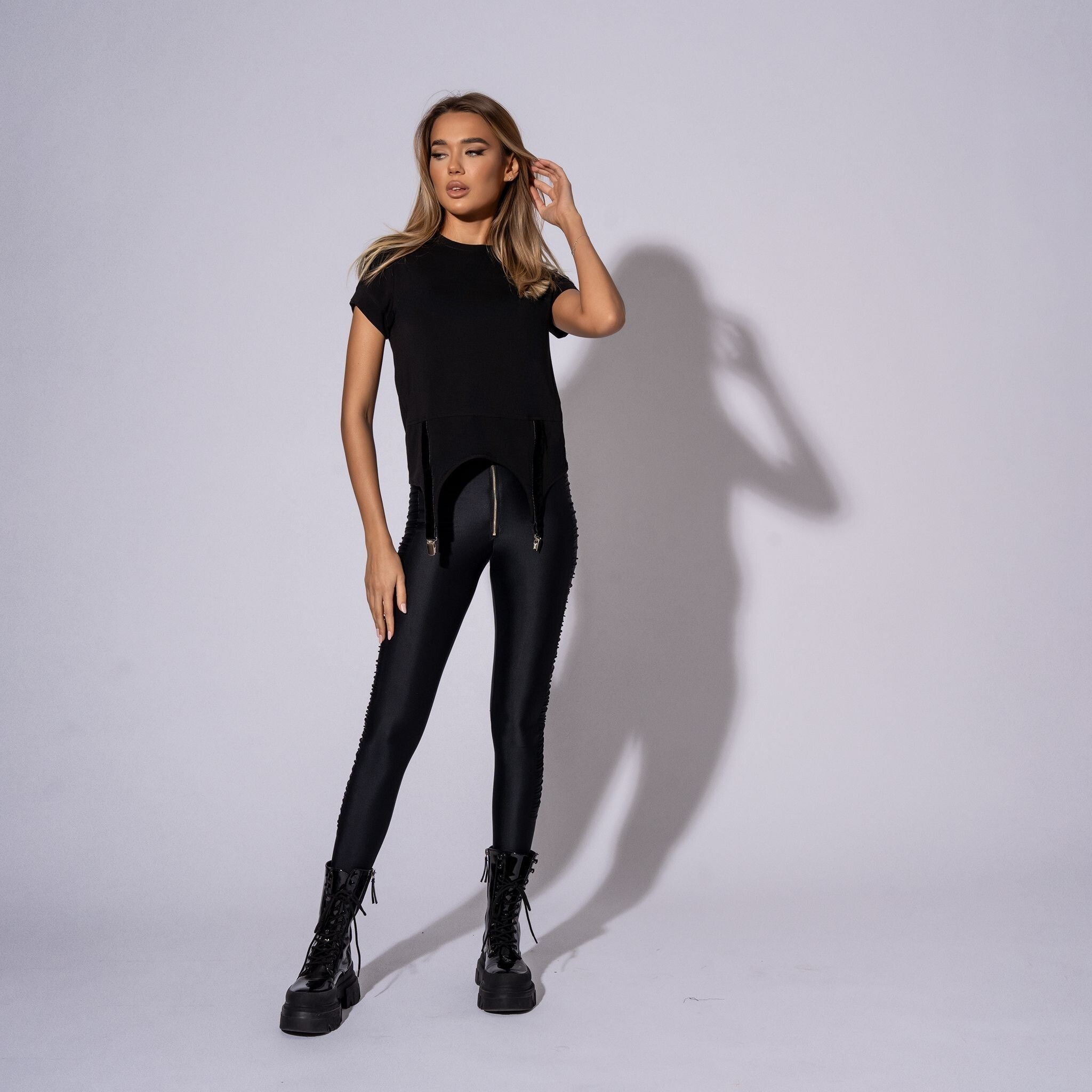 Tricou dama negru cu portjartiere N⁰20 Carolina D