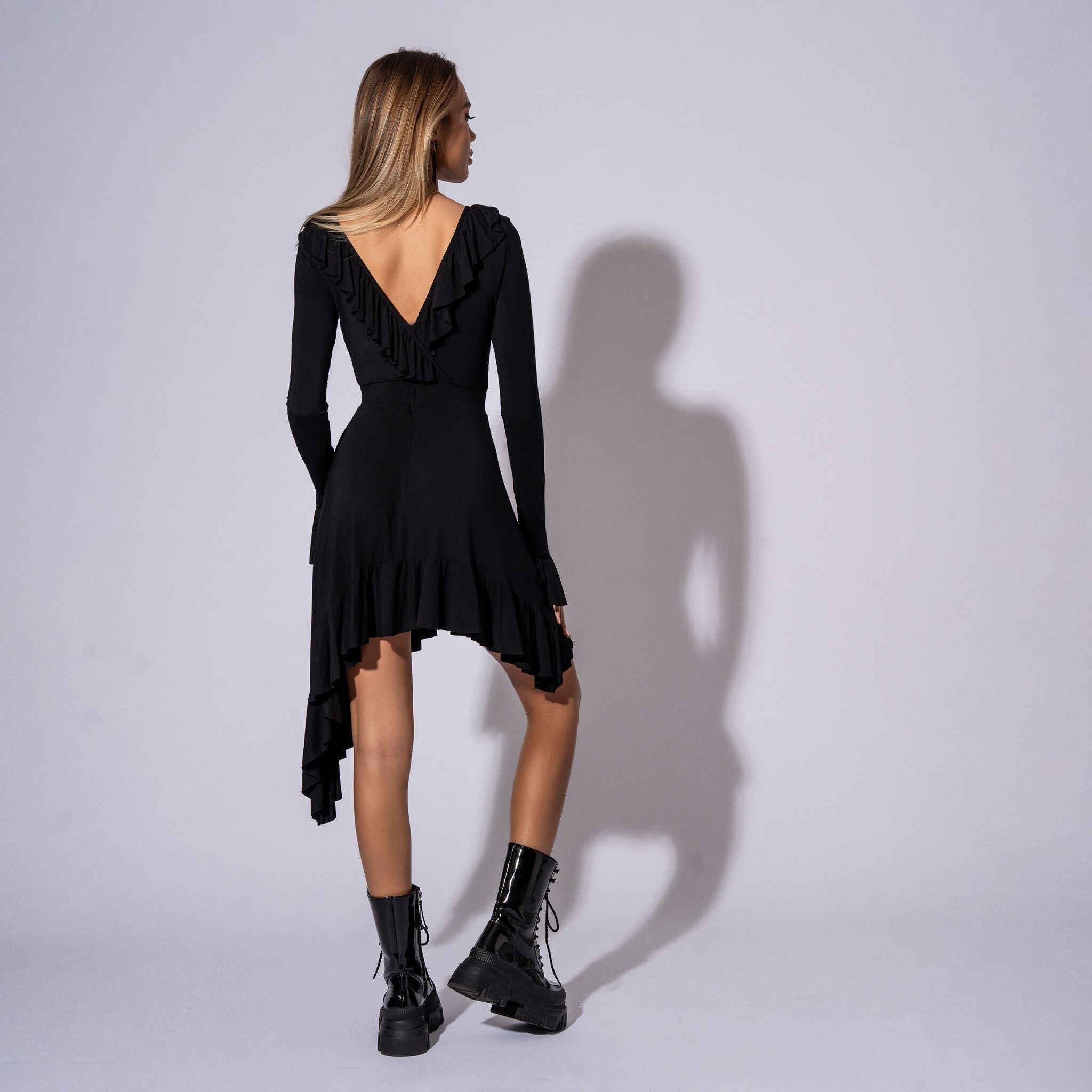 Rochie neagra asimetrica cu volane si maneca lunga Glow Carolina D