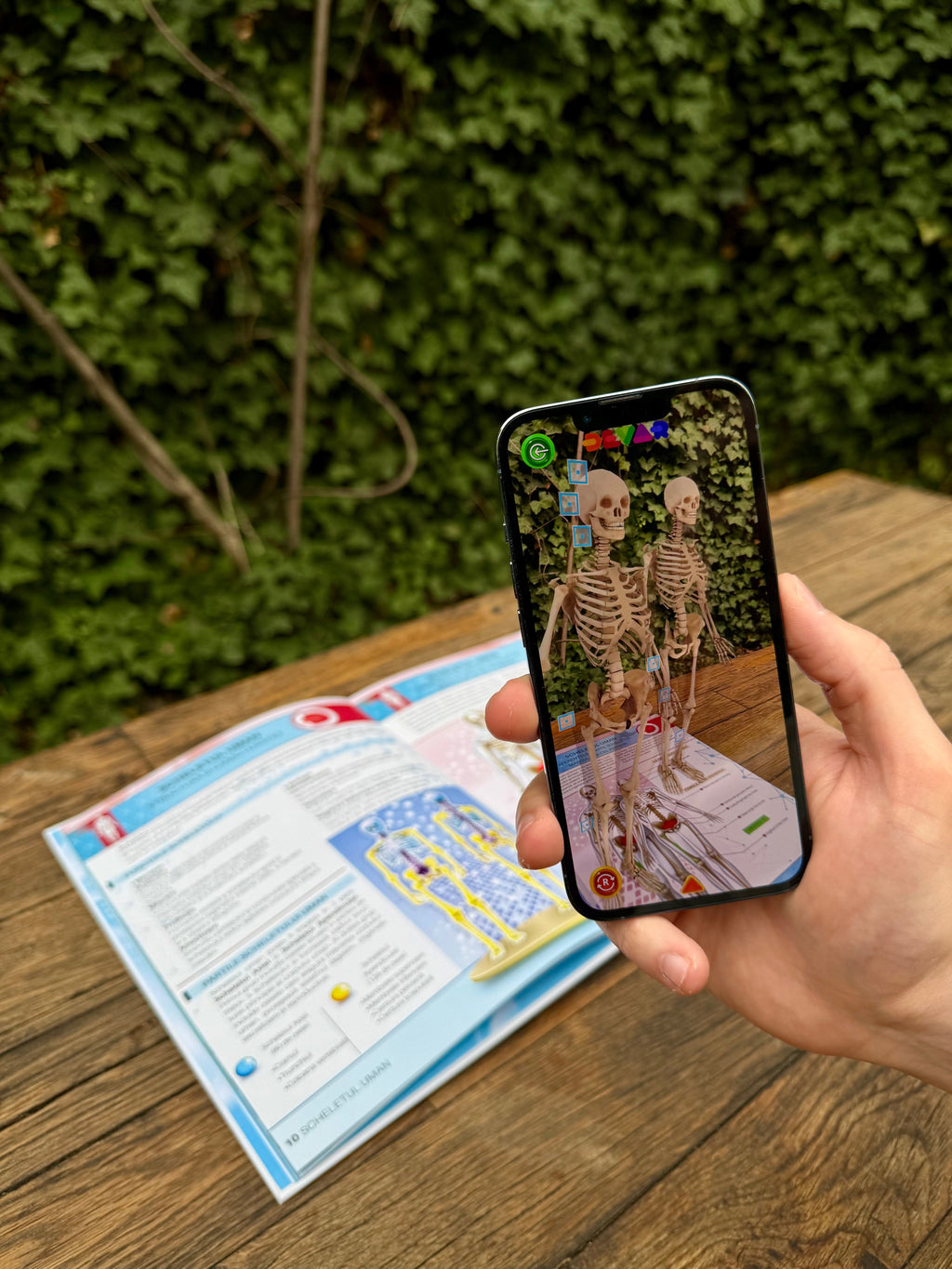 Anatomie vol.1-Corpul Uman, Enciclopedie cu Realitate Augmentată, 4D Carteom