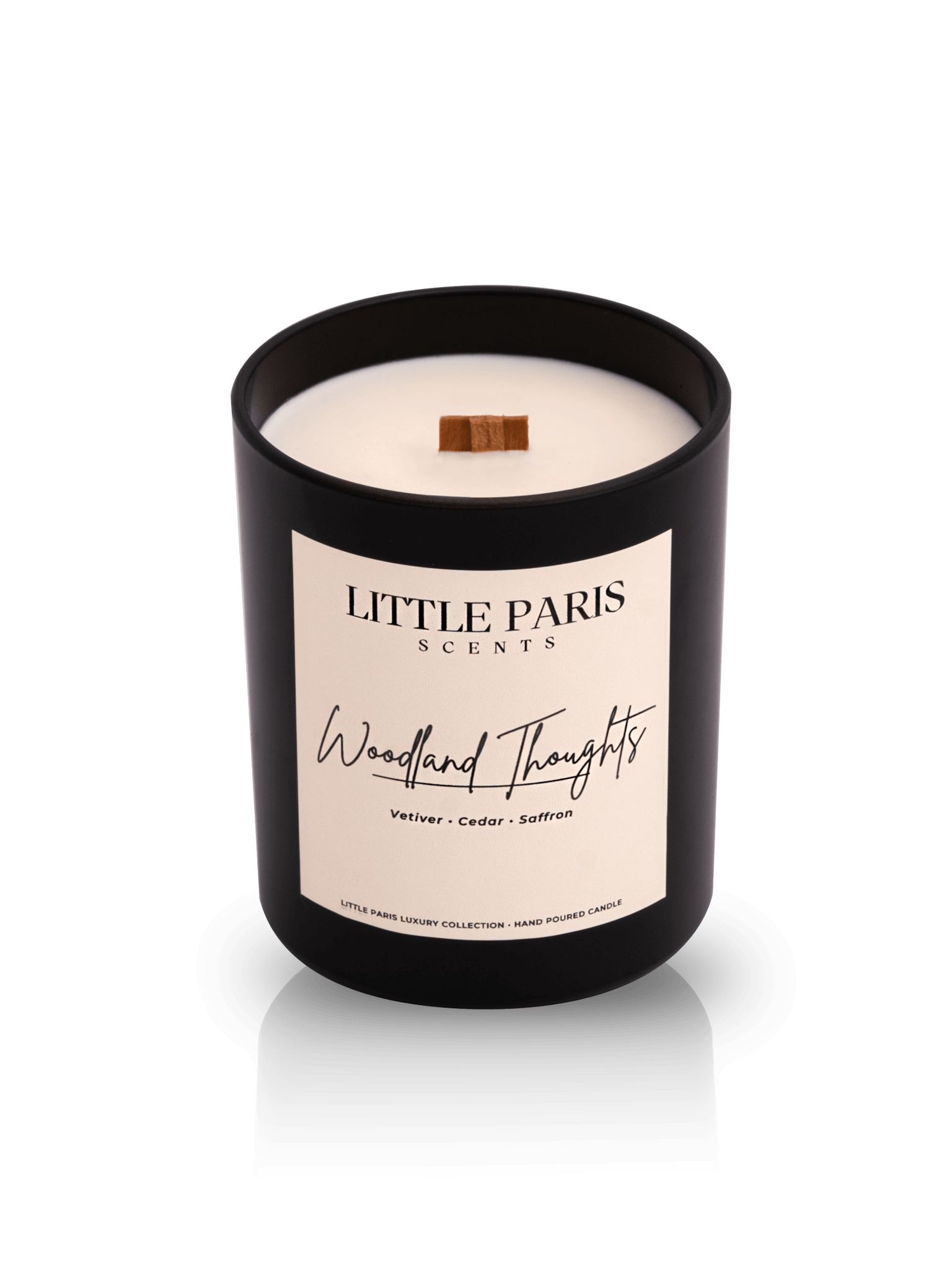 Lumânare parfumată Woodland Thoughts - Vetiver •  Lemn de Cedar • Șofran Little Paris Atelier