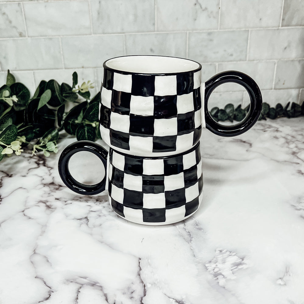 BW Checkered Mug - Cart2u.ro