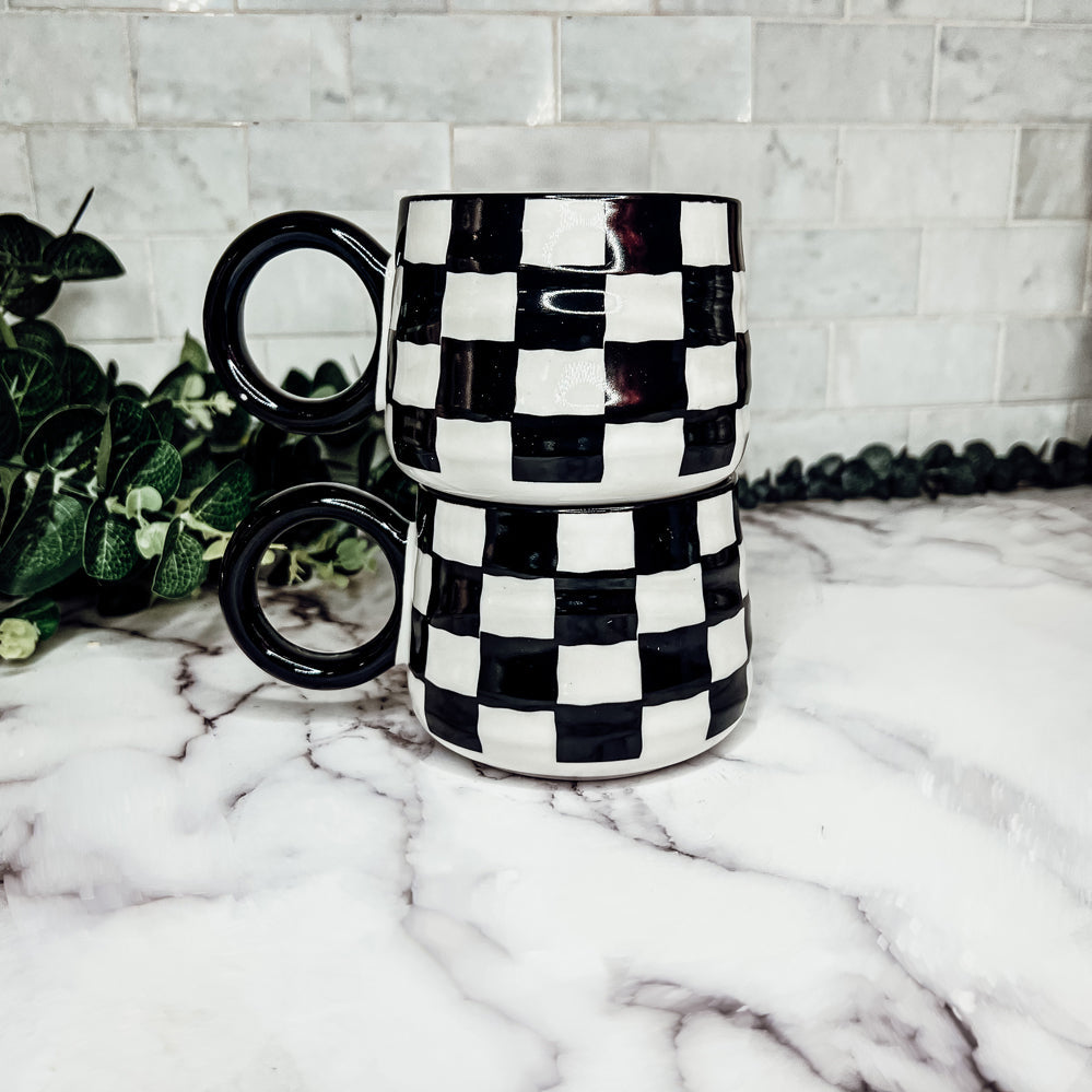 BW Checkered Mug - Cart2u.ro