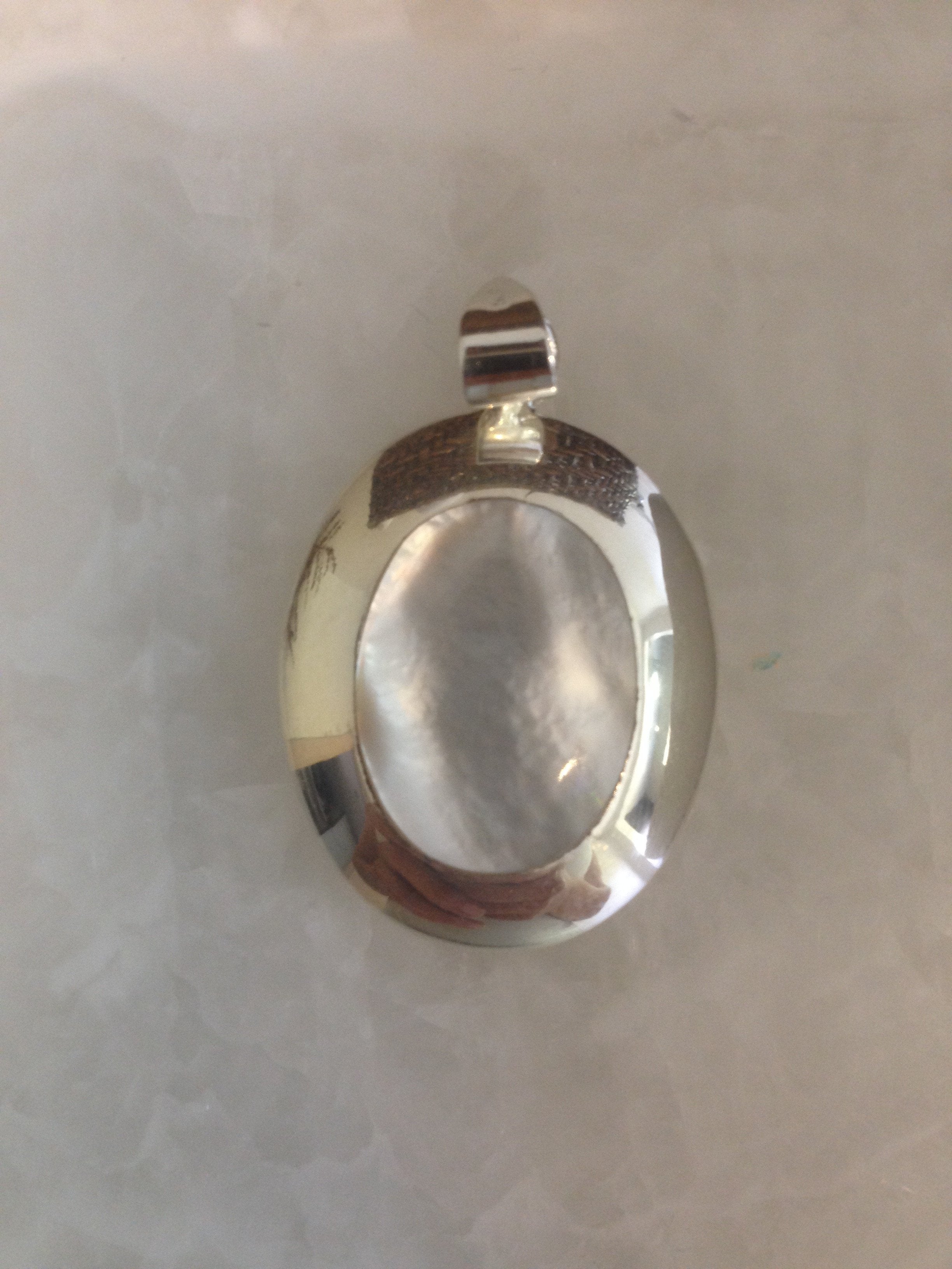 Silver Mother Of Pearl Necklace (Oval) - Cart2u.ro