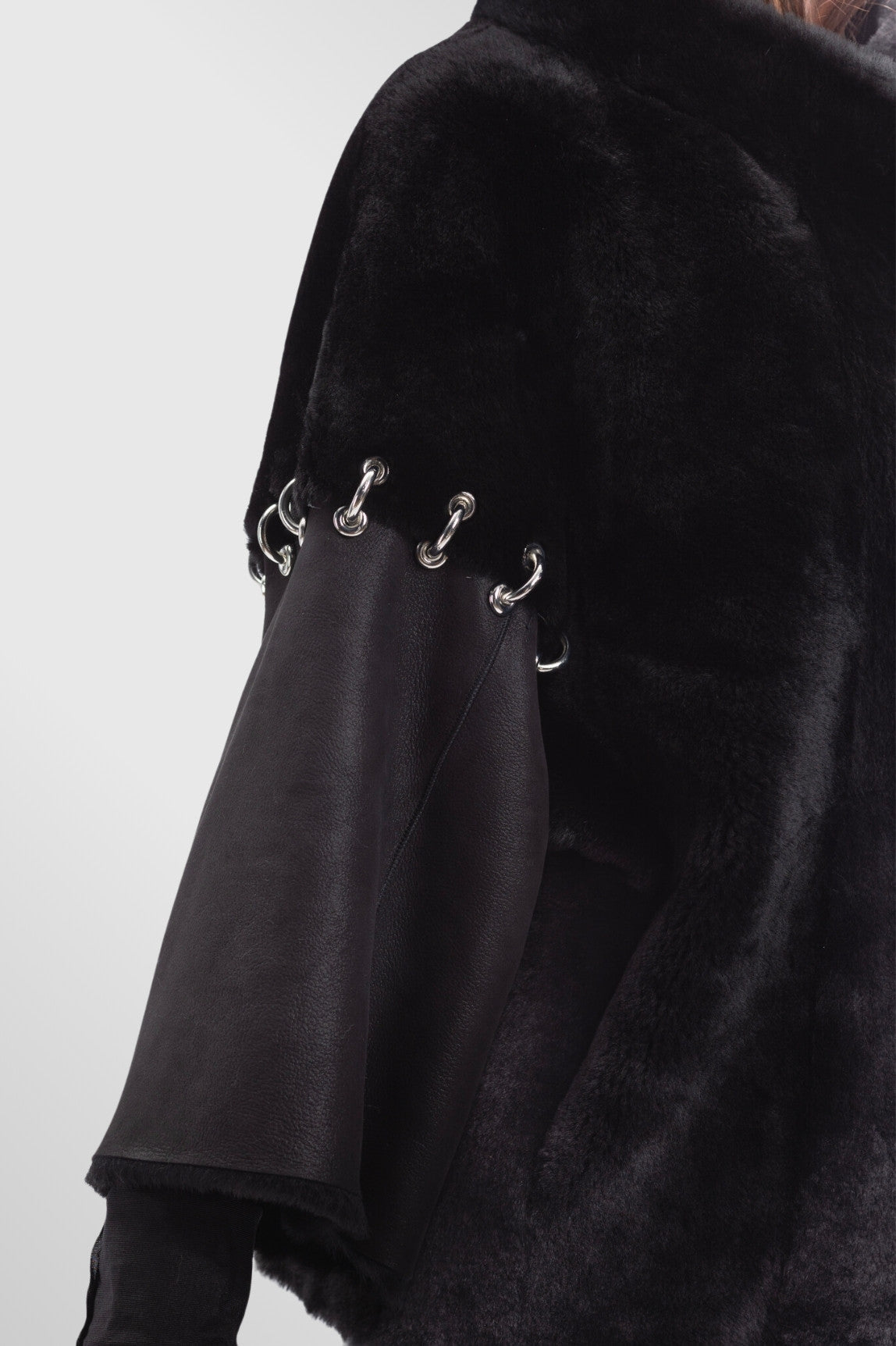Poncho din Piele si Blană Naturală Shearling, Femei, Obsidian 299 Mareus
