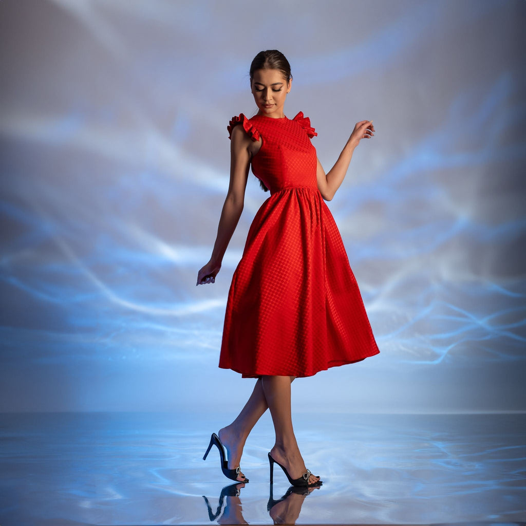 Rochie rosie cu inima decupata pe spate New Romance Carolina D