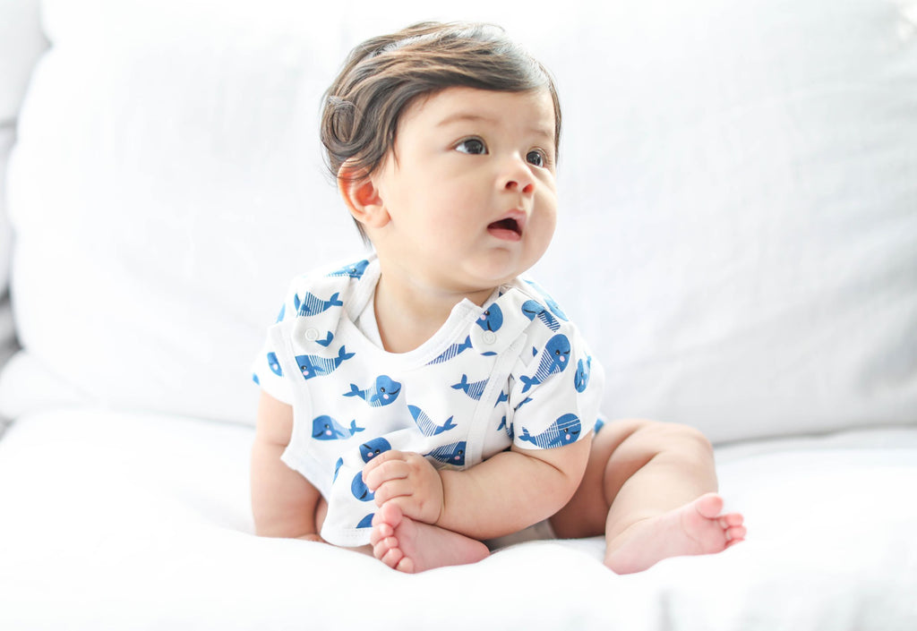 Smart Short Sleeve Baby Bodysuit + Bib - Blue Whale - Cart2u.ro