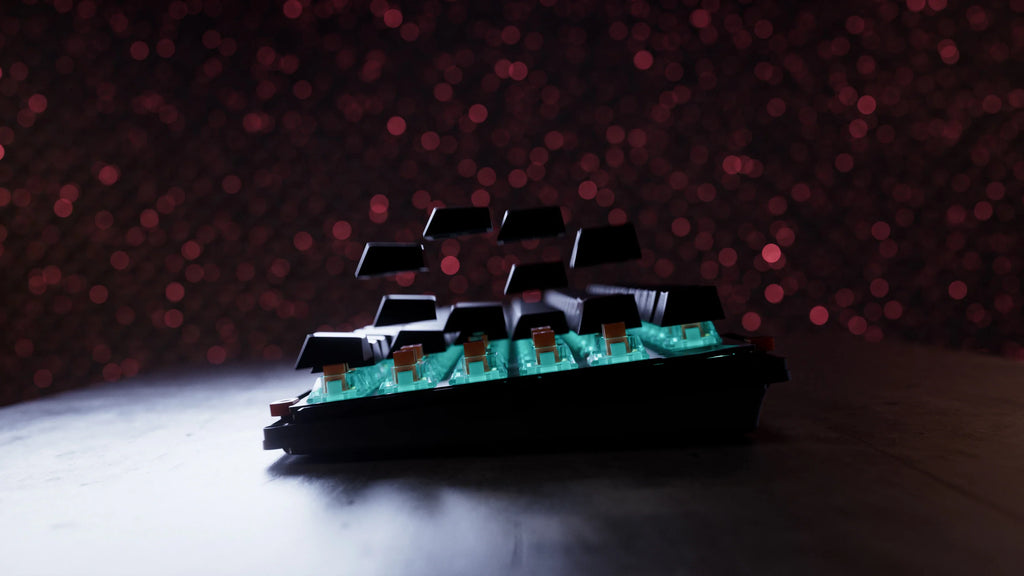 QwertyKey75 HE Momo – Tastatură Gaming Magnetică Hall Effect, Rapid Trigger, Snap Tap, Full RGB QwertyKey