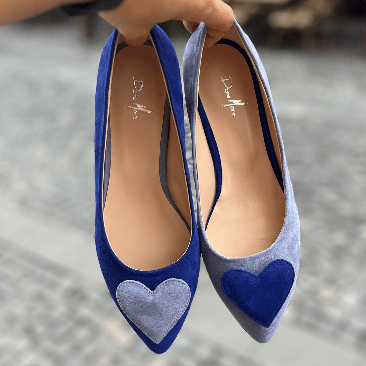 Balerini asimetrici din piele intoarsa bleu cu albastru Freya Pantofi Diane Marie