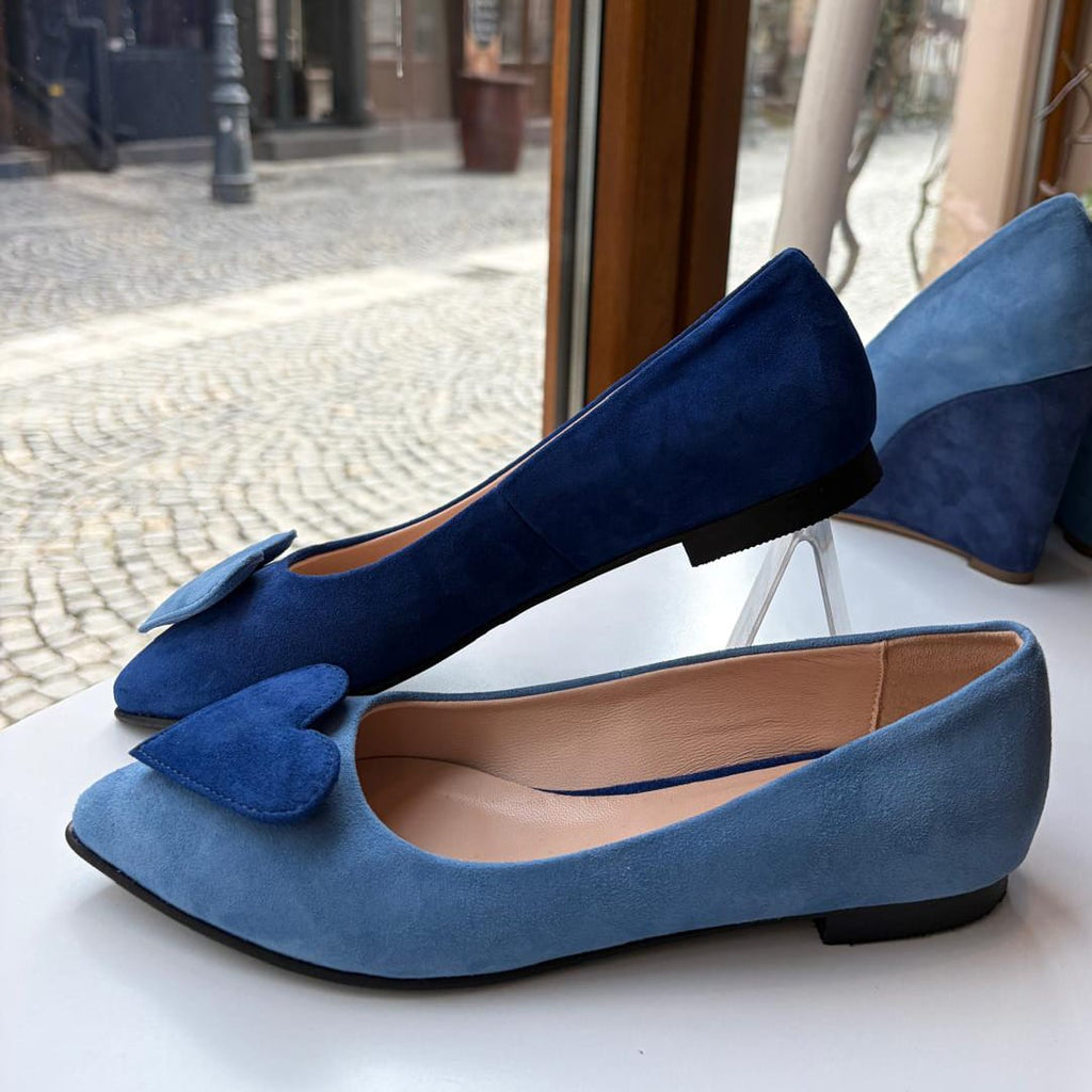 Balerini asimetrici din piele intoarsa bleu cu albastru Freya Pantofi Diane Marie
