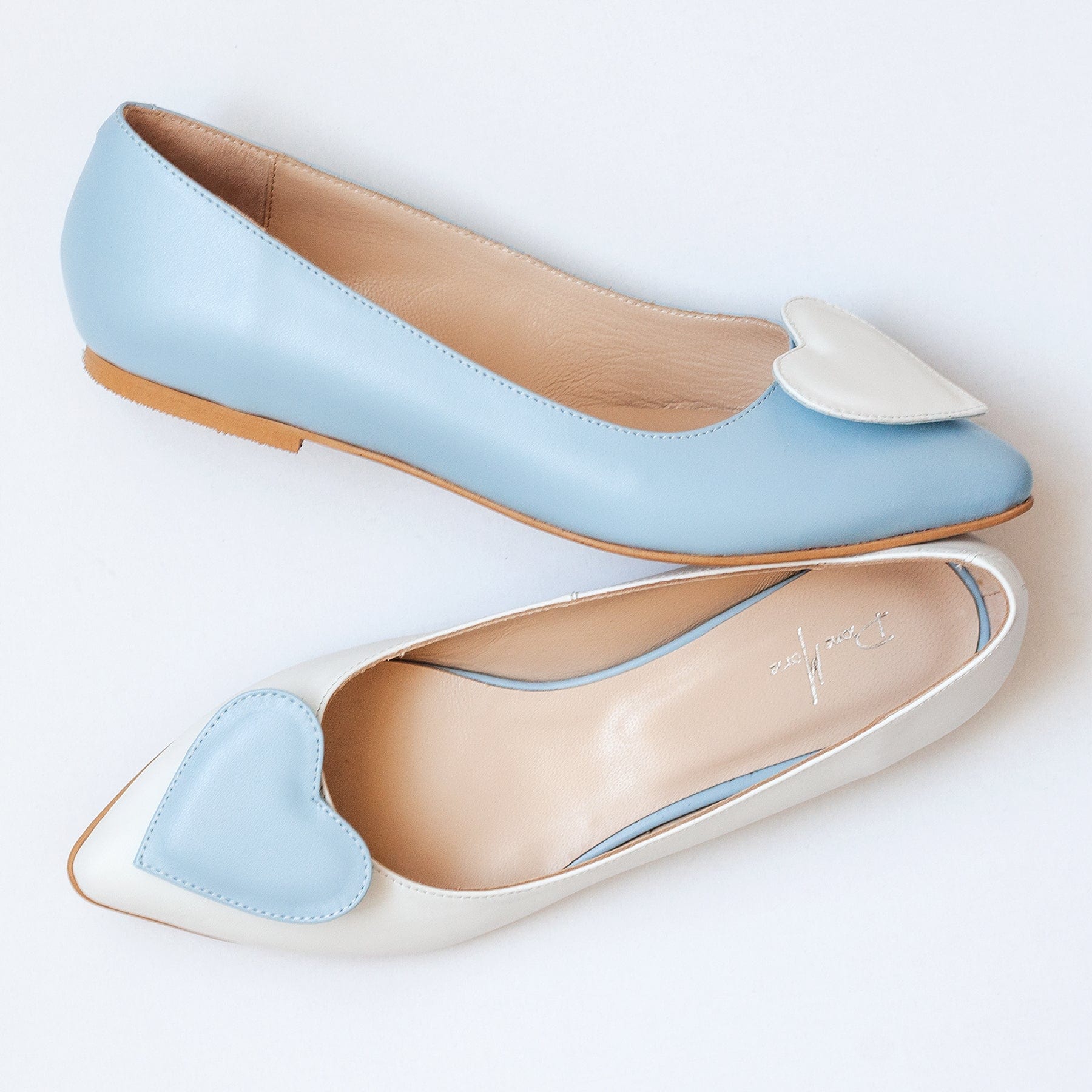 Balerini asimetrici din piele naturala bleu cu alb Megan Pantofi Diane Marie