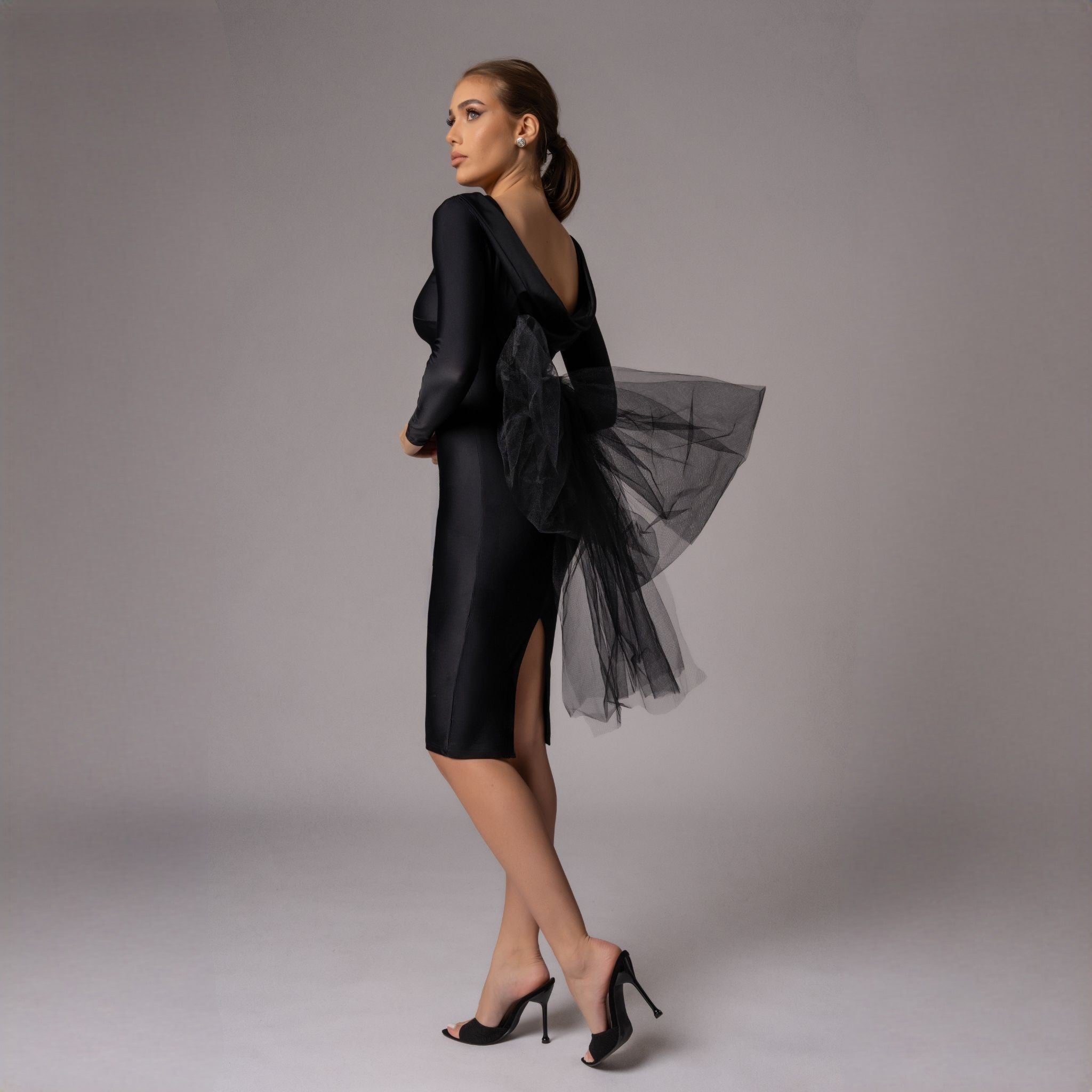 Rochie neagra midi cu funda supradimensionata din tulle Celine Carolina D