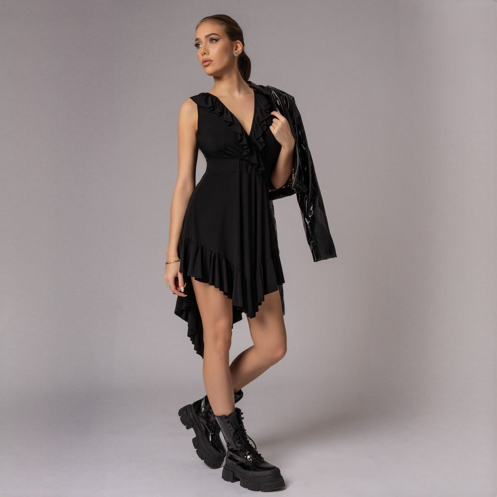 Rochie neagra scurta asimetrica Love Potion Carolina D