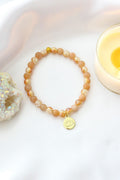 Brățară elastică cu Piatră Soarelui | Amuletă Floare de Lotus placată cu Aur 24K