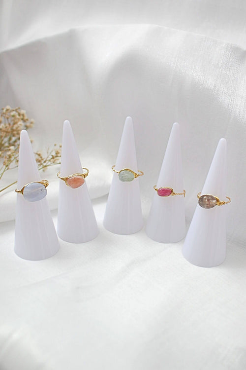 18K Natural Crystals Hand Wired Solitaire Ring Ultramarine Birch