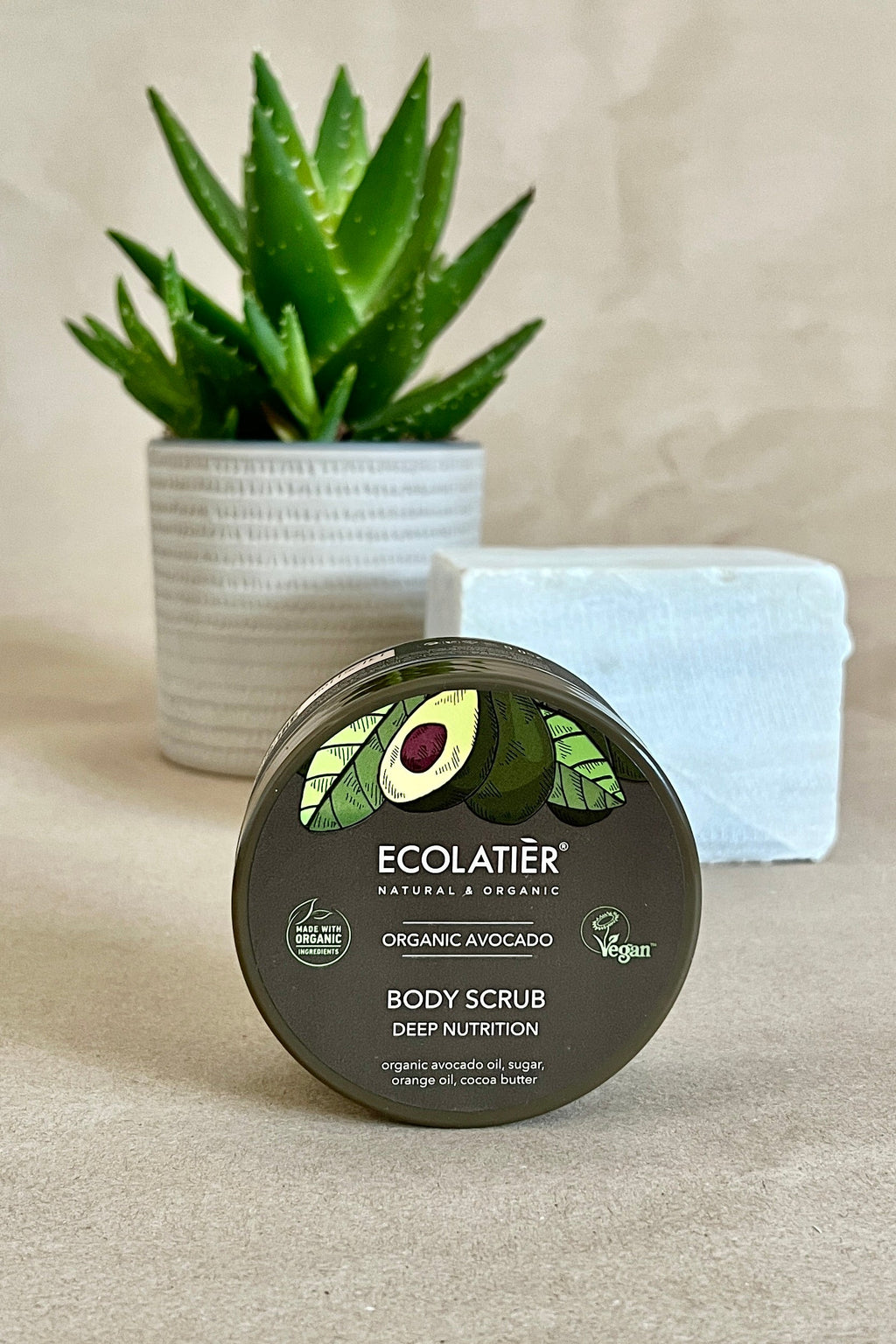 Exfoliant (scrub) corp cu ulei de avocado Sofiaman.ro