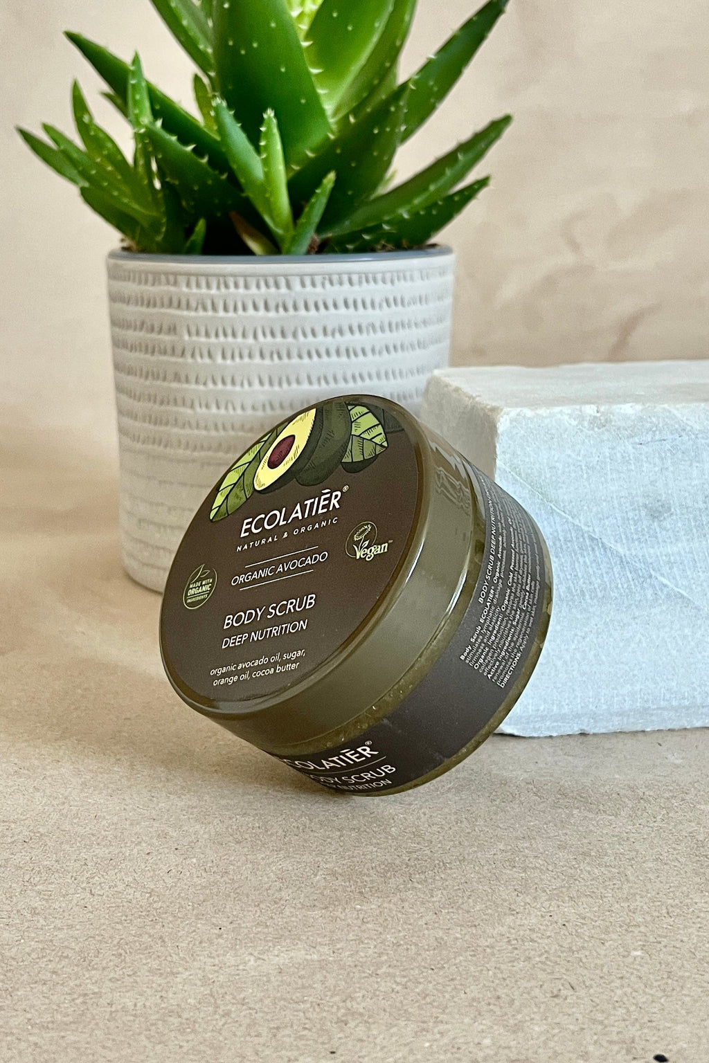 Exfoliant (scrub) corp cu ulei de avocado Sofiaman.ro