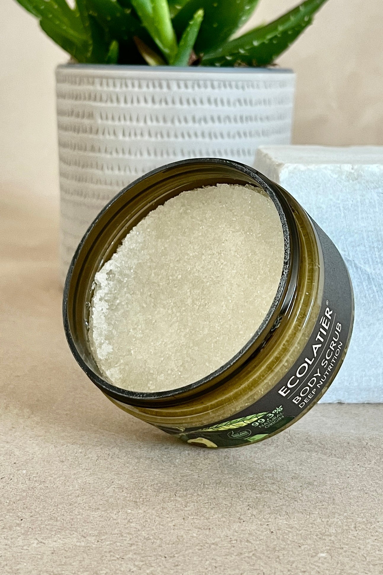 Exfoliant (scrub) corp cu ulei de avocado Sofiaman.ro