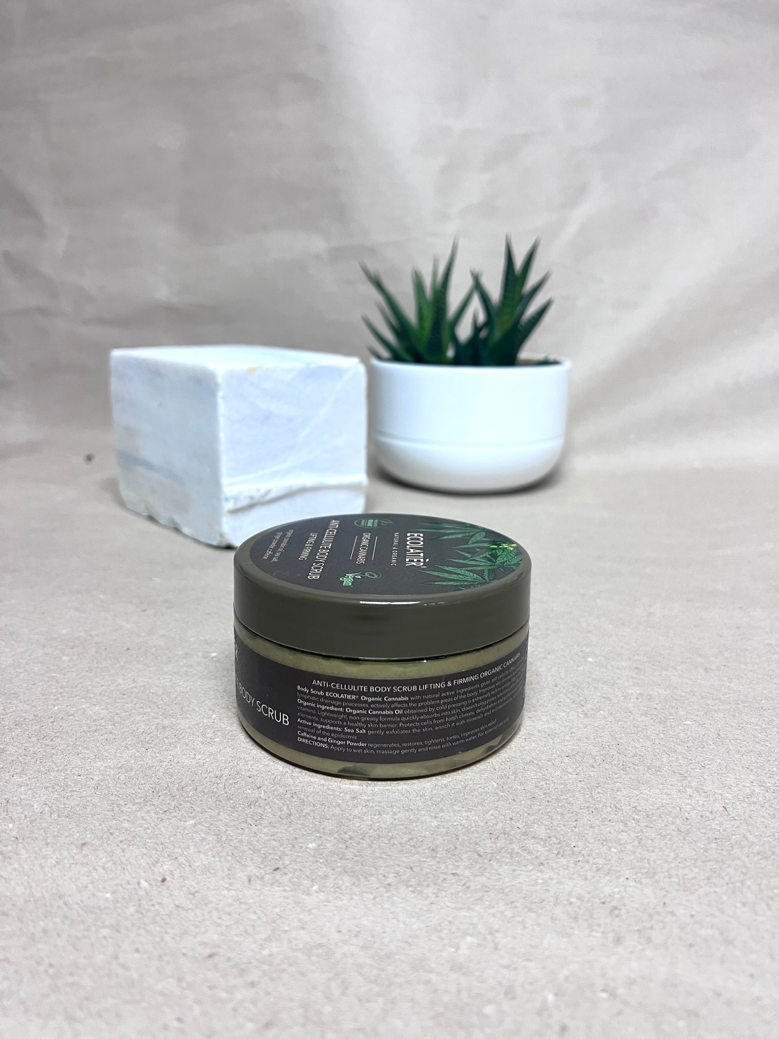 Exfoliant (Scrub) Corp Cu Ulei De Cânepă Sofiaman.ro