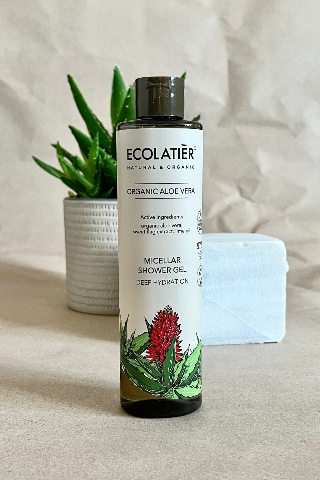 Gel de duș micelar cu Aloe Vera Sofiaman.ro