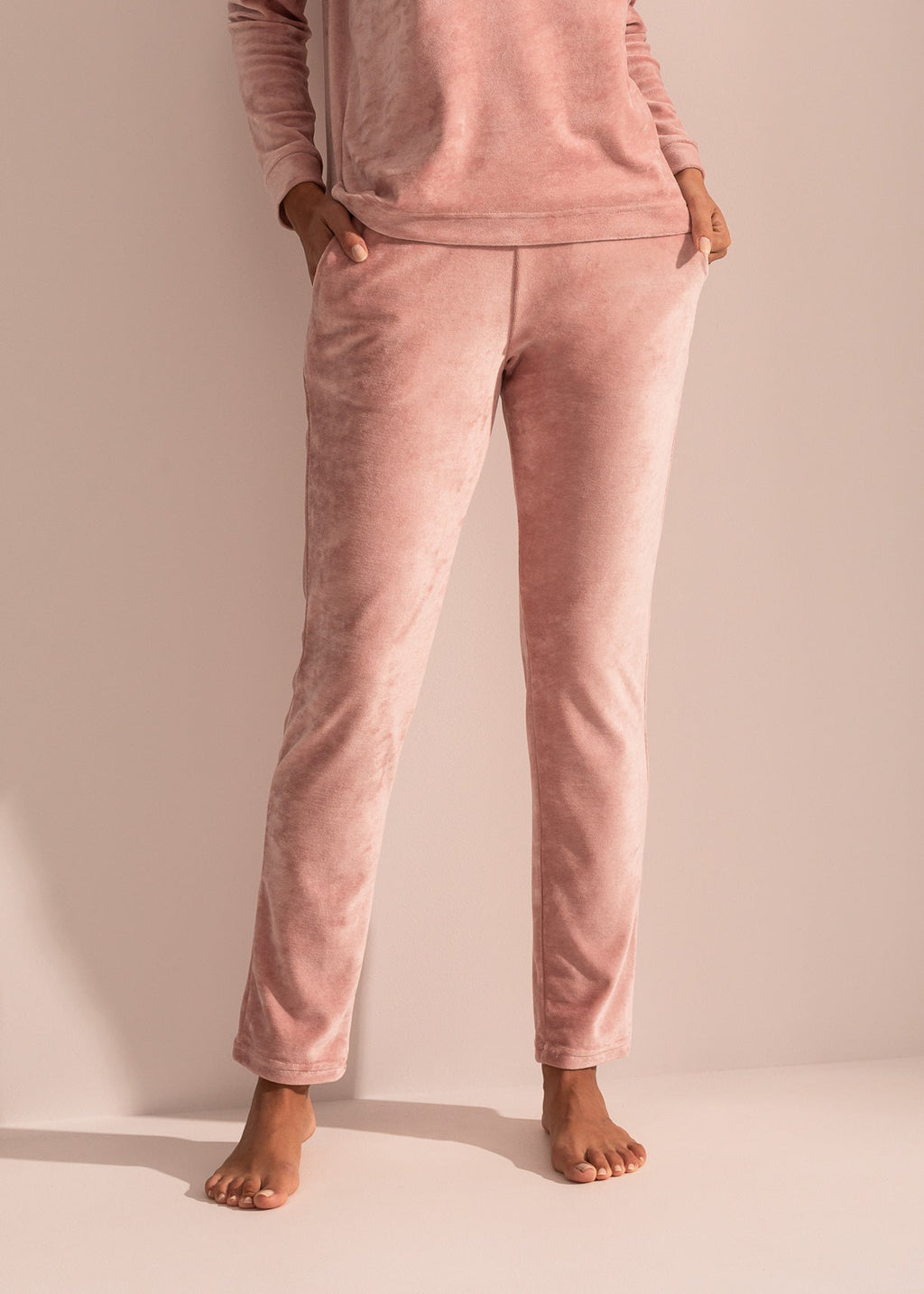 Pantaloni Damă Velvet Roz Sofiaman.ro