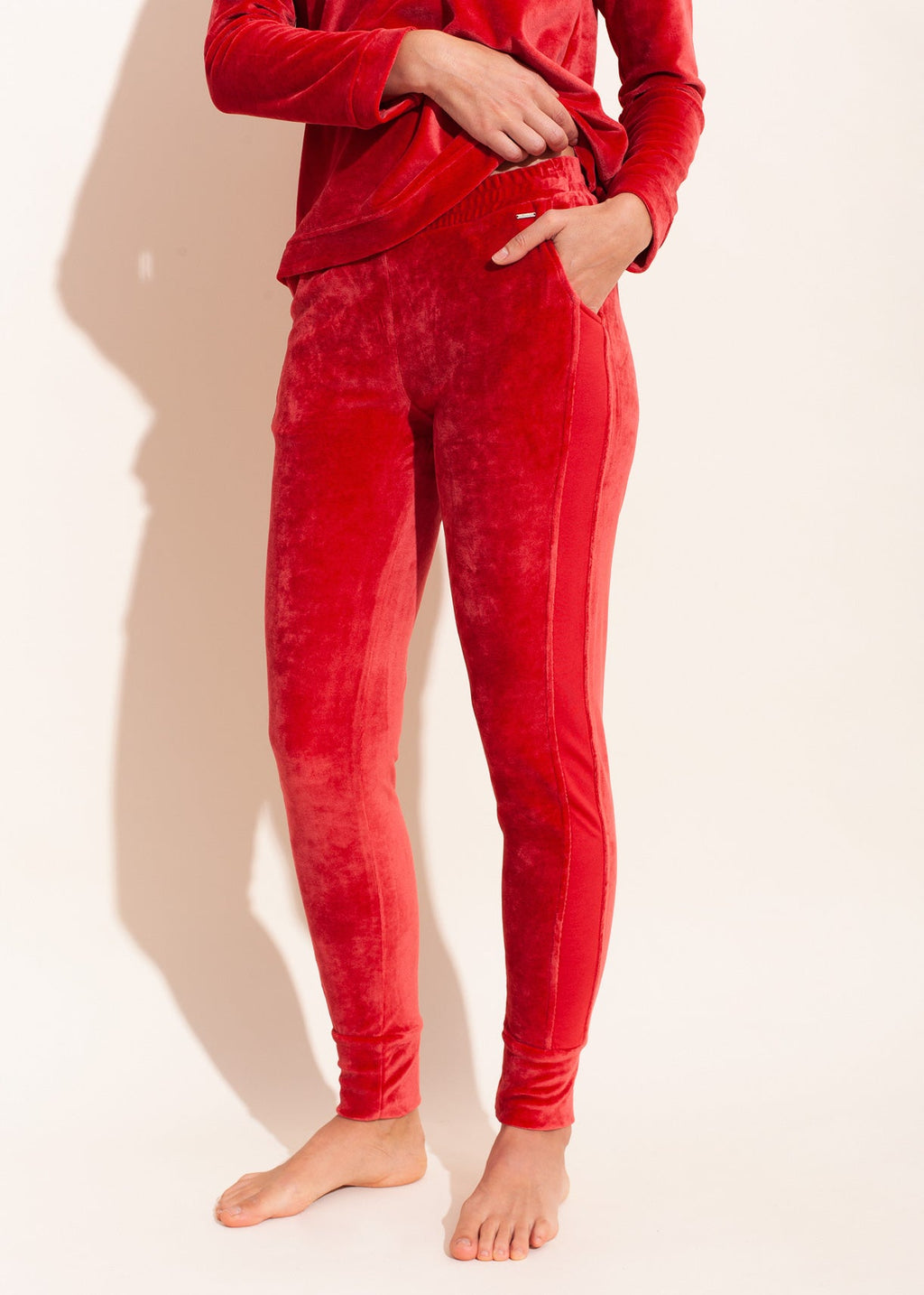 Pantaloni Damă Velvet Roșu Sofiaman.ro