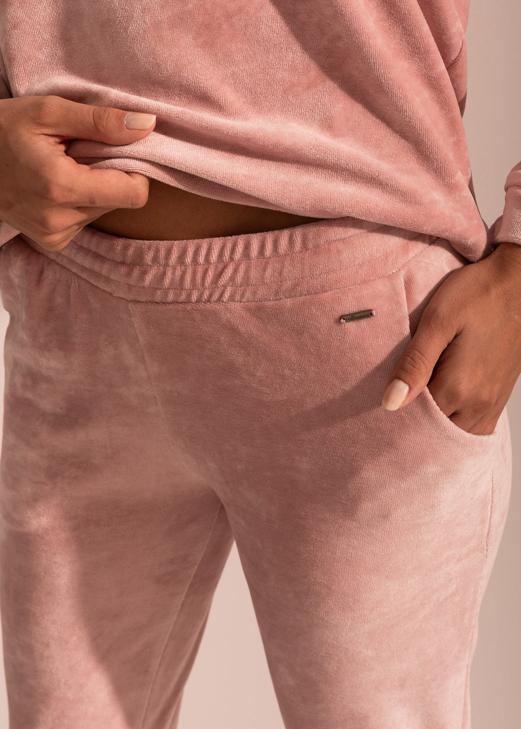 Pantaloni Damă Velvet Roz Sofiaman.ro