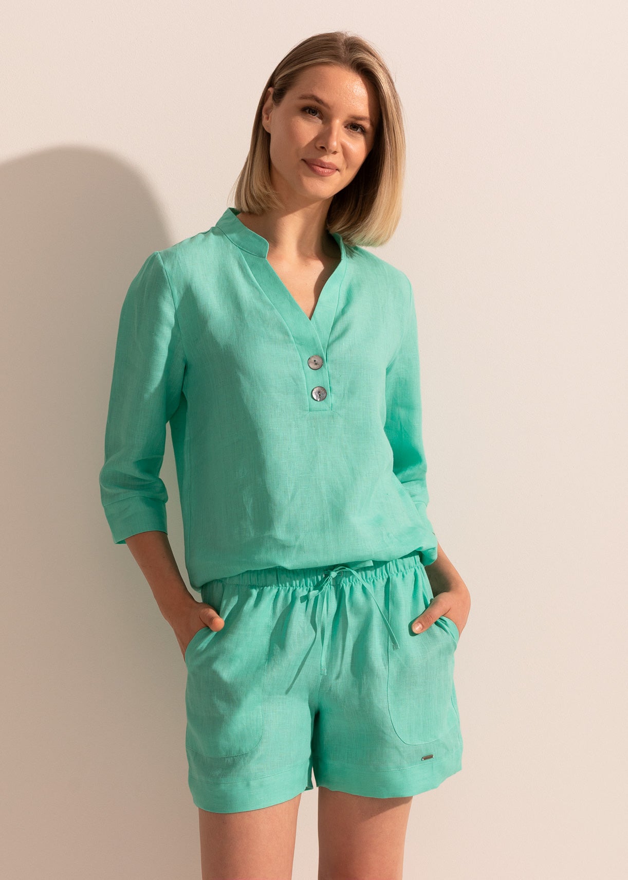 Pantaloni Scurți Damă Pure Linen Sofiaman.ro