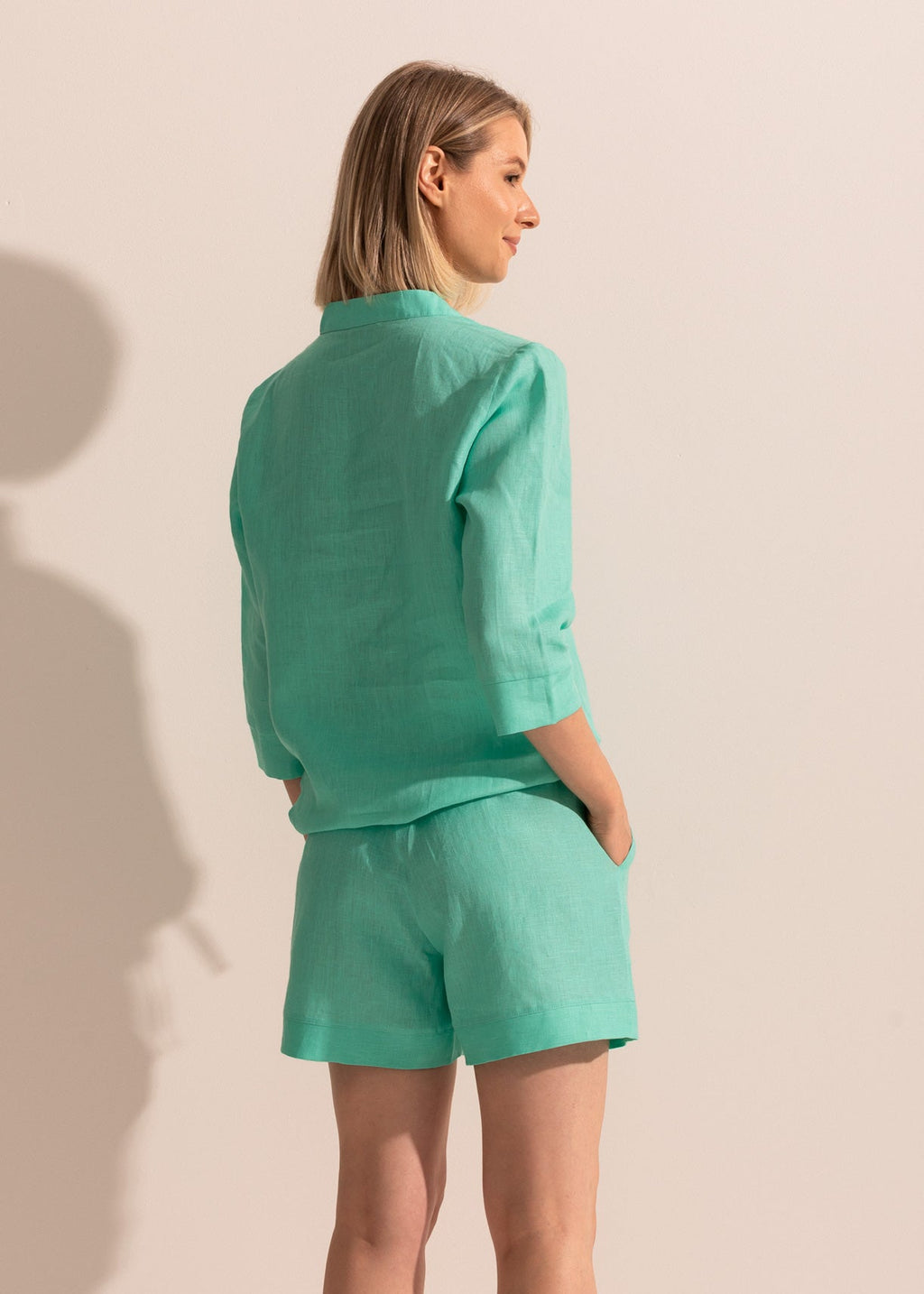 Pantaloni Scurți Damă Pure Linen Sofiaman.ro