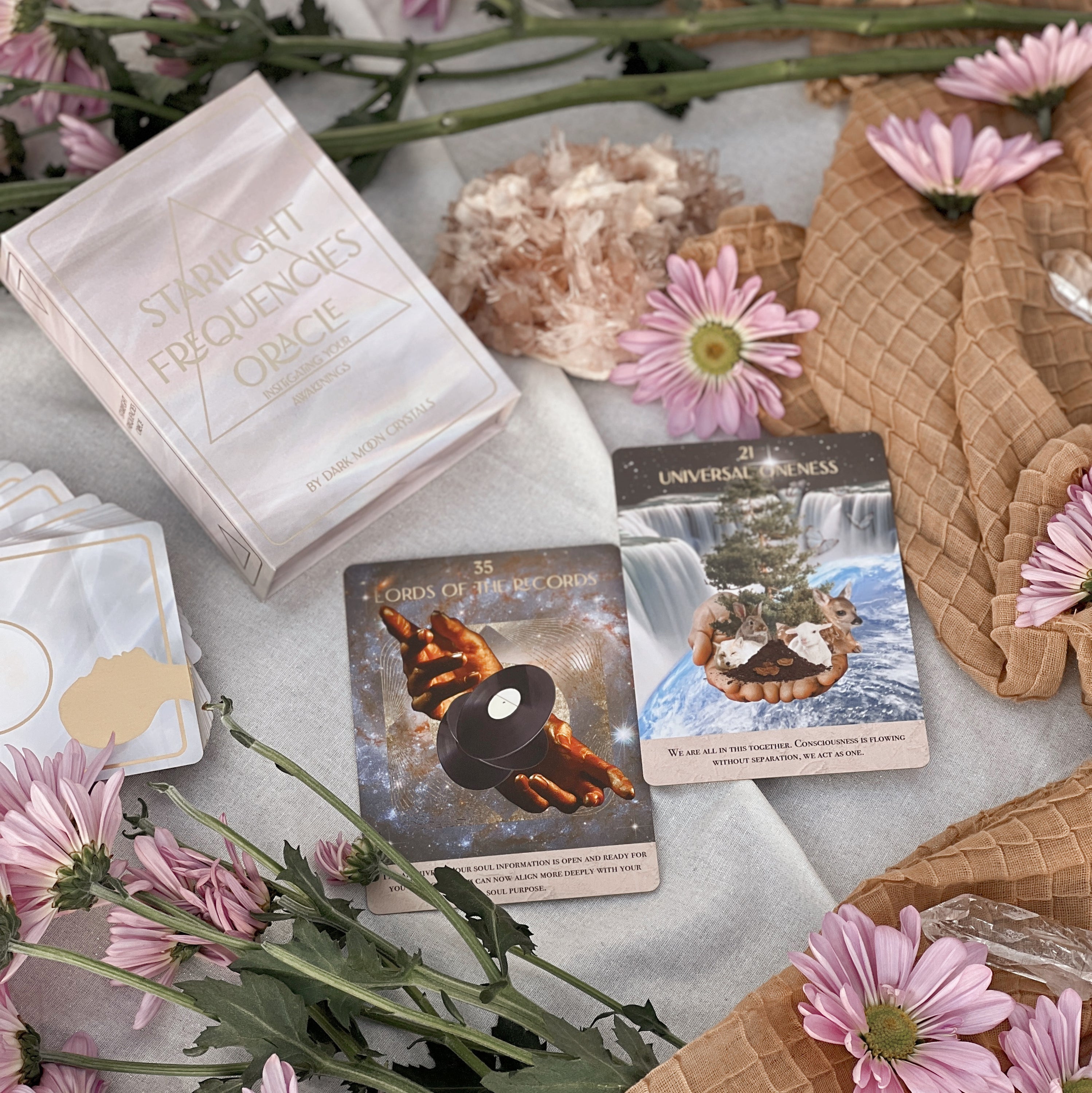 Starlight Frequencies Oracle Deck - Cart2u.ro
