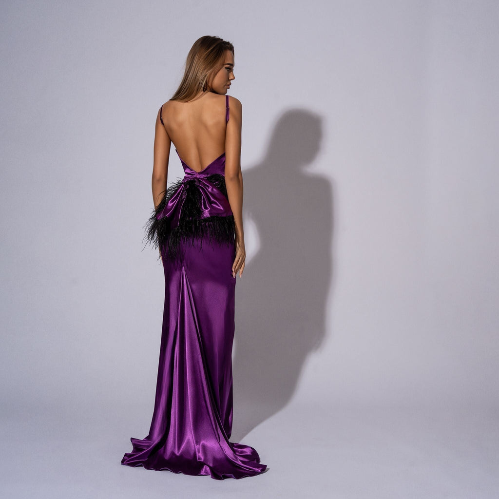 Rochie lunga din satin mov cu funda, pene si spate gol New Serena Carolina D