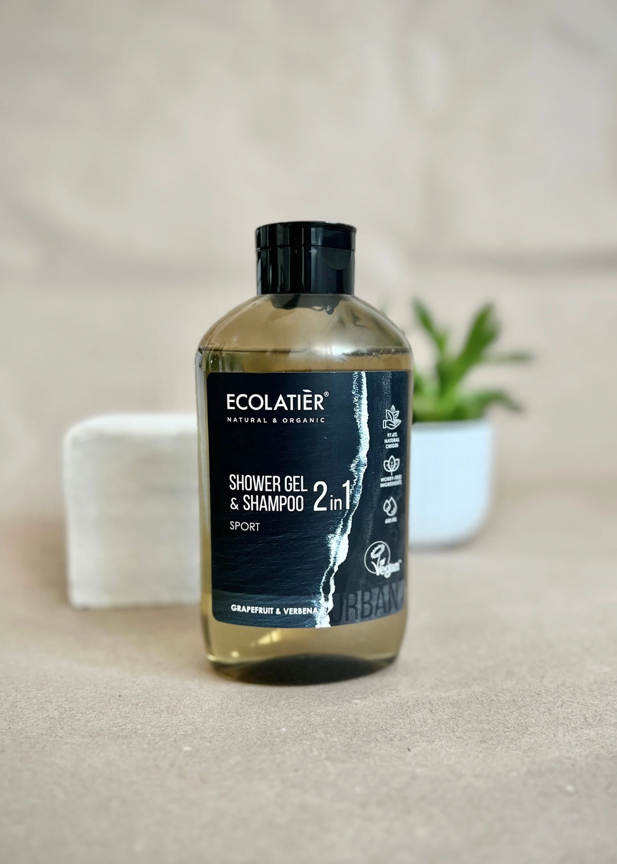 Șampon-Gel Duș 2 în 1 Sport 600 ml Sofiaman.ro