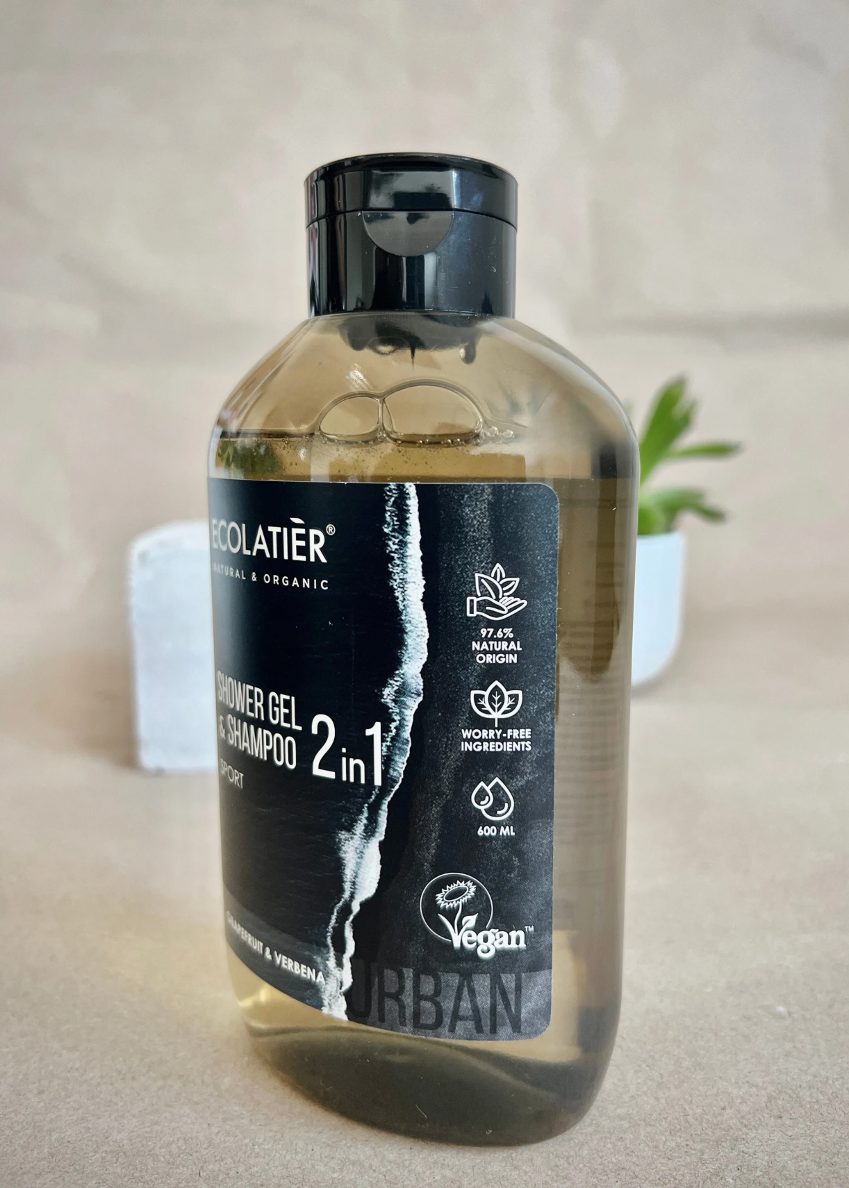 Șampon-Gel Duș 2 în 1 Sport 600 ml Sofiaman.ro